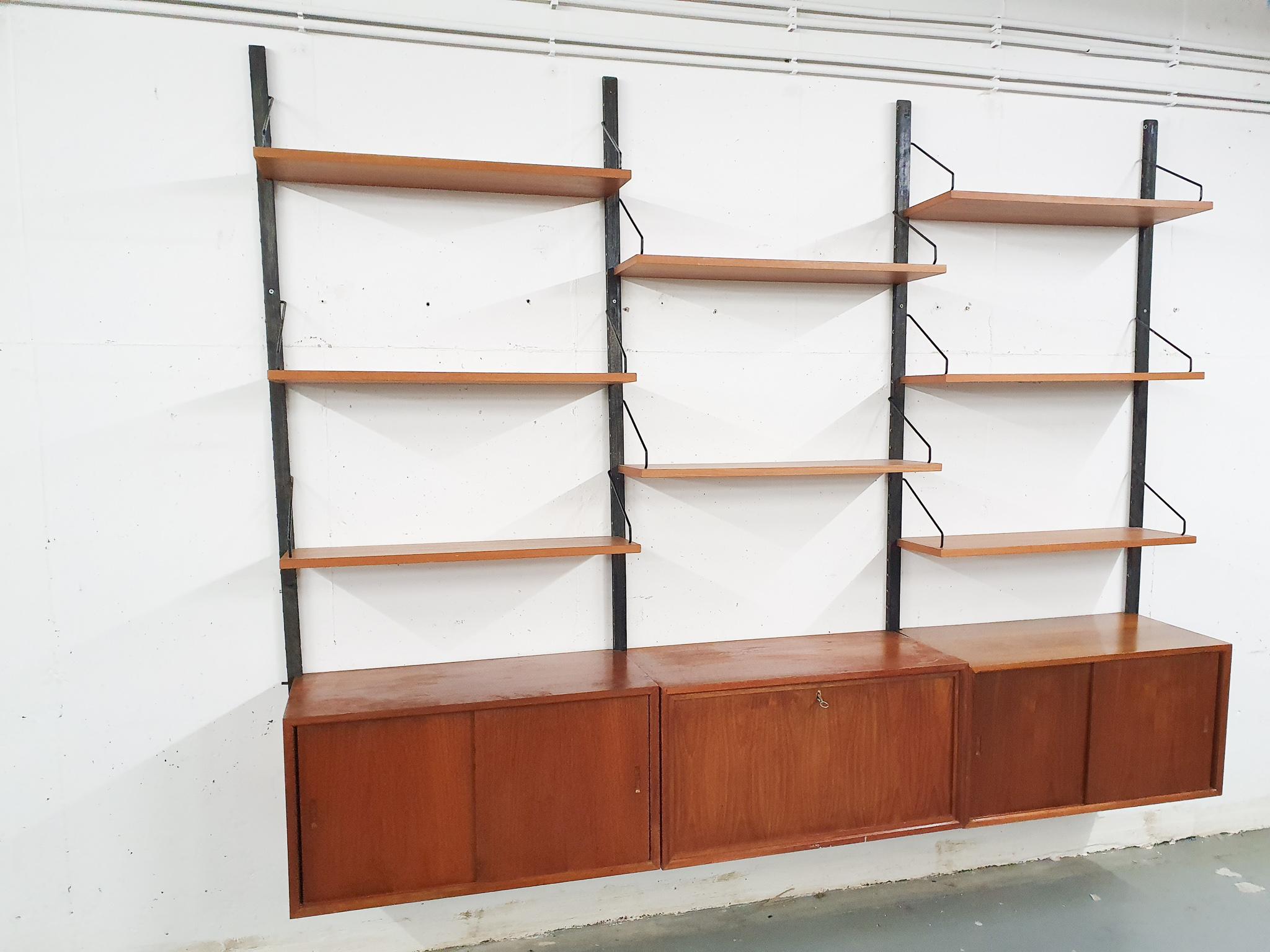 Poul Cadovius for Royal System Wall Unit in Teak, Denmark 1950's In Good Condition In Amsterdam, NL