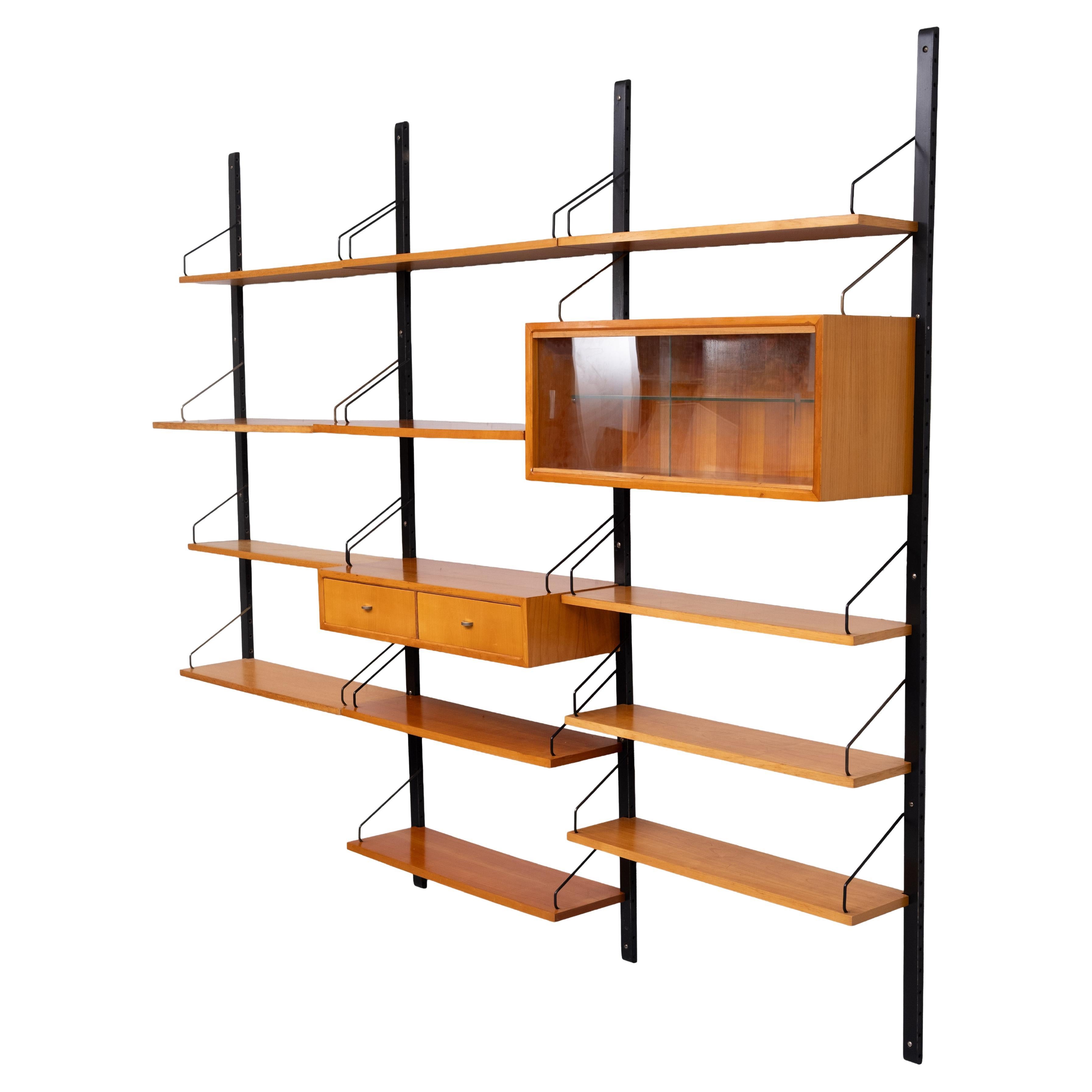 Poul Cadovius hanging Royal Wall System 1950s Denmark en vente