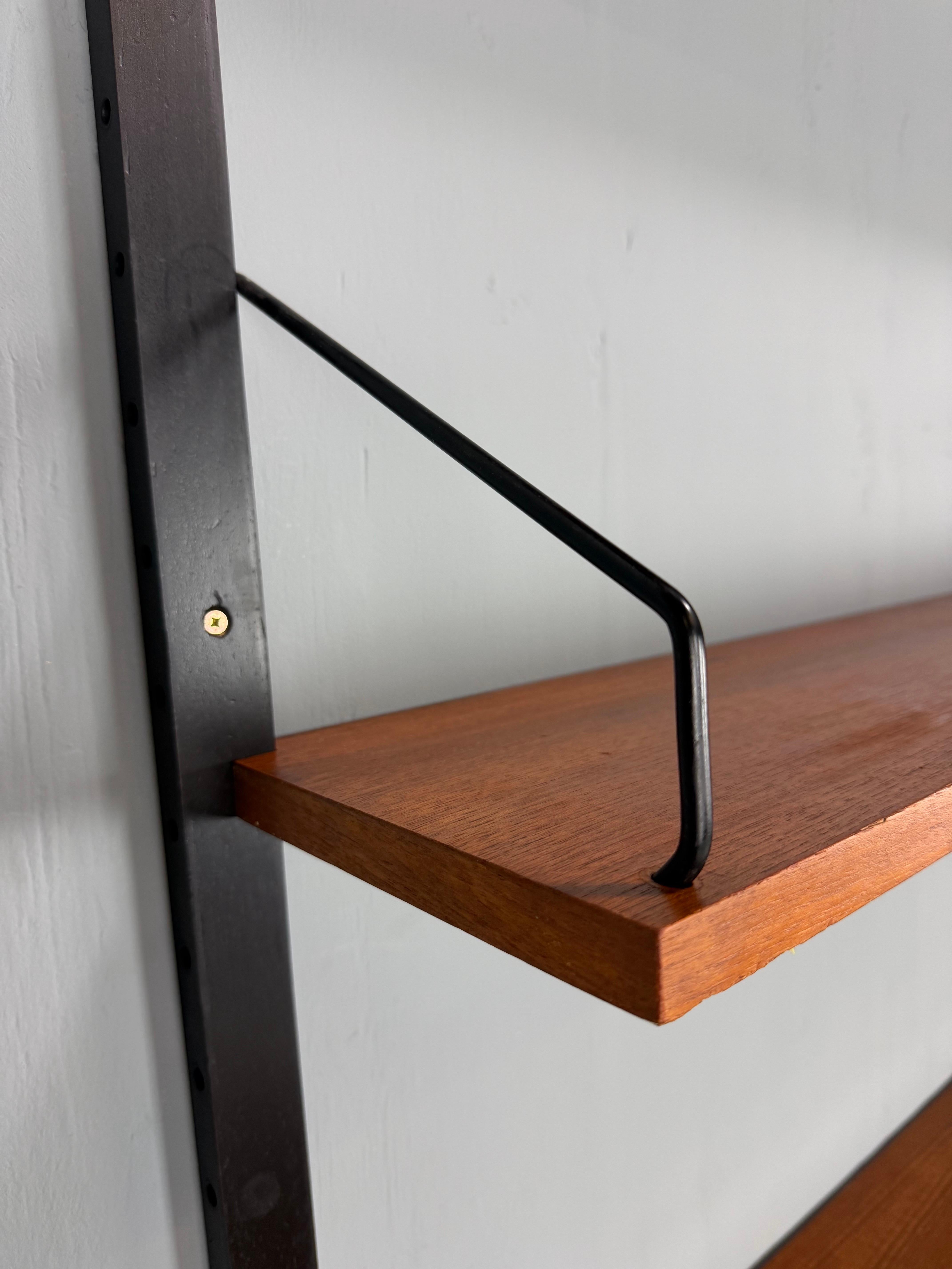 Poul Cadovius Mid- Century Modern Modular Teak Wall Unit Shelving for Cado, 1960 im Angebot 4