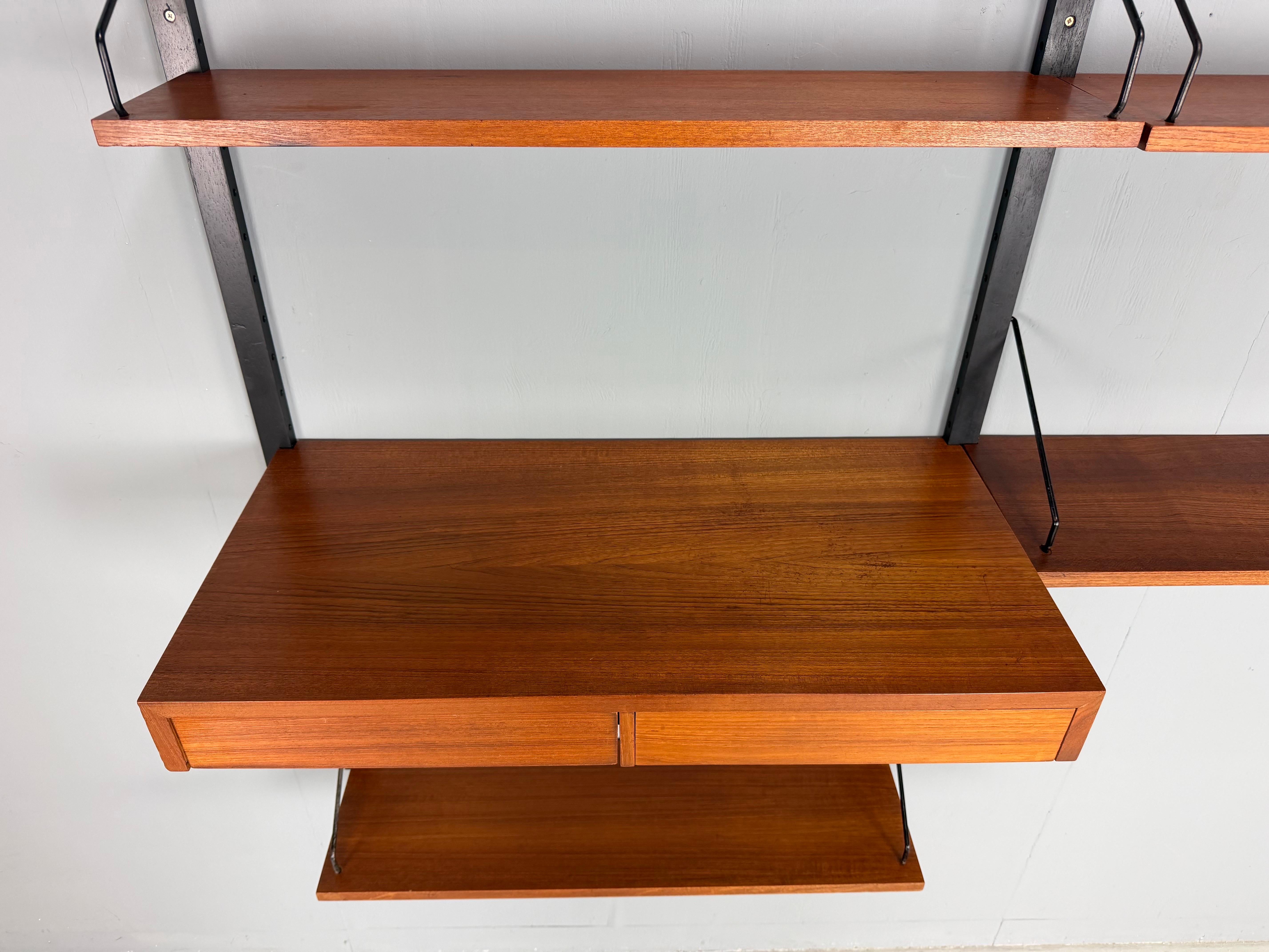 Poul Cadovius Mid- Century Modern Modular Teak Wall Unit Shelving for Cado, 1960 (Moderne der Mitte des Jahrhunderts) im Angebot