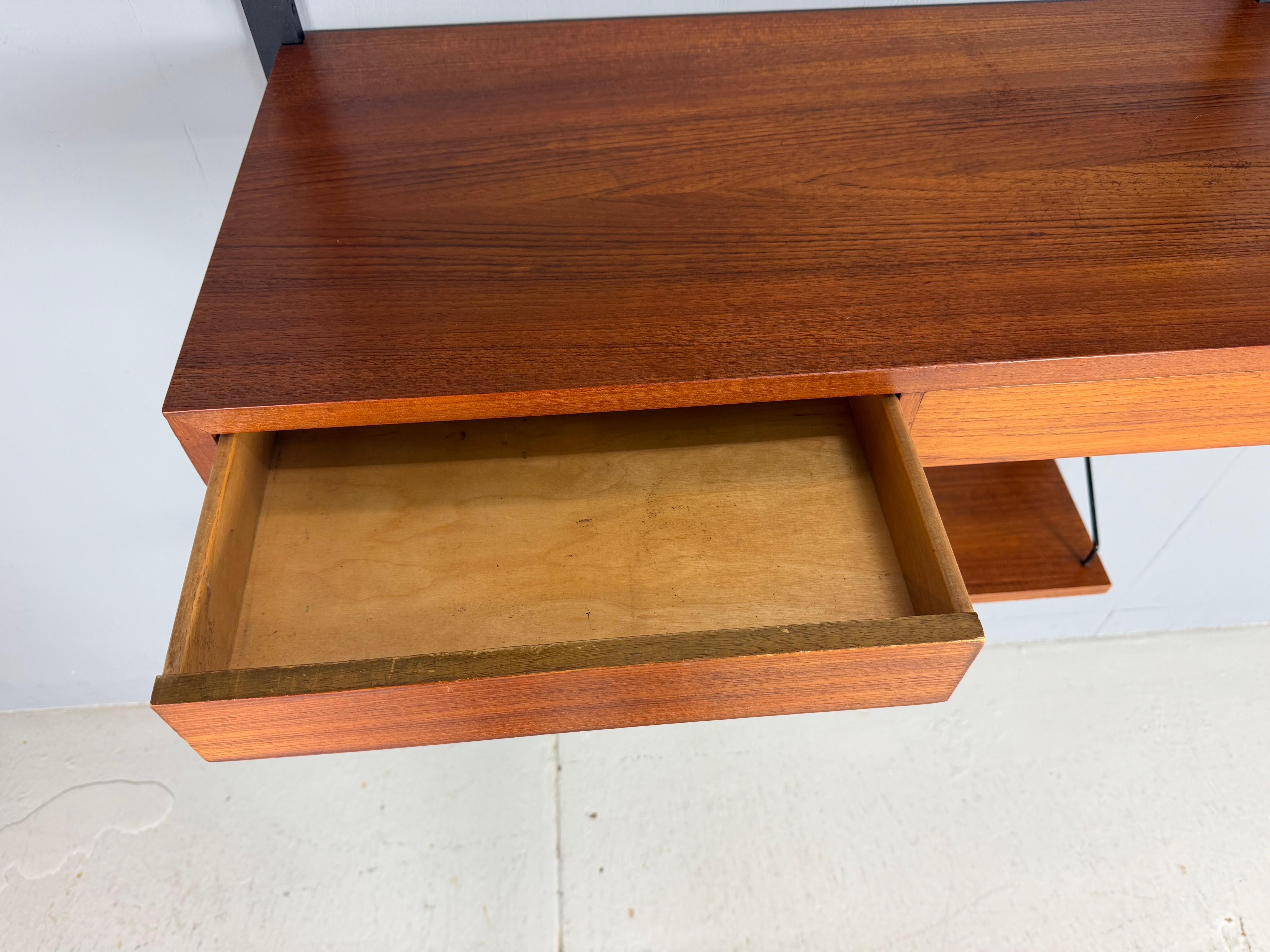 Poul Cadovius Mid- Century Modern Modular Teak Wall Unit Shelving for Cado, 1960 (Mitte des 20. Jahrhunderts) im Angebot