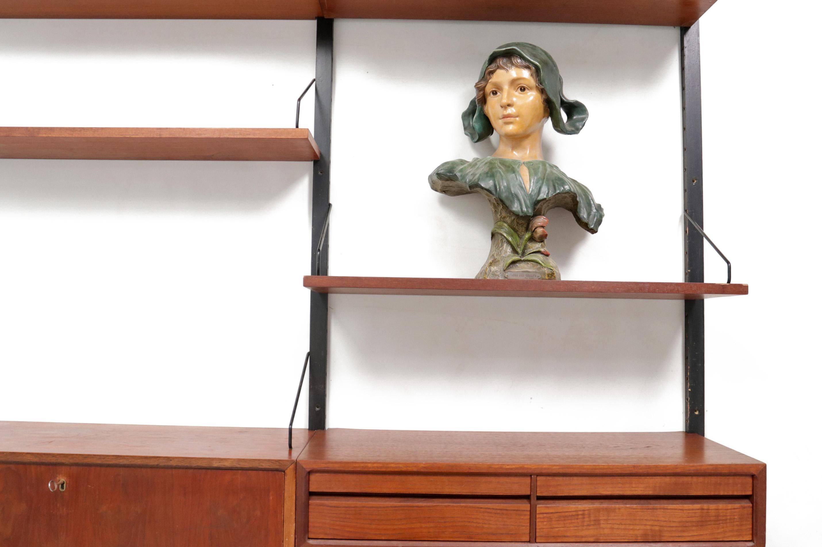 Poul Cadovius Modular Floating Wall System in Teak, Denmark, 1950's 3