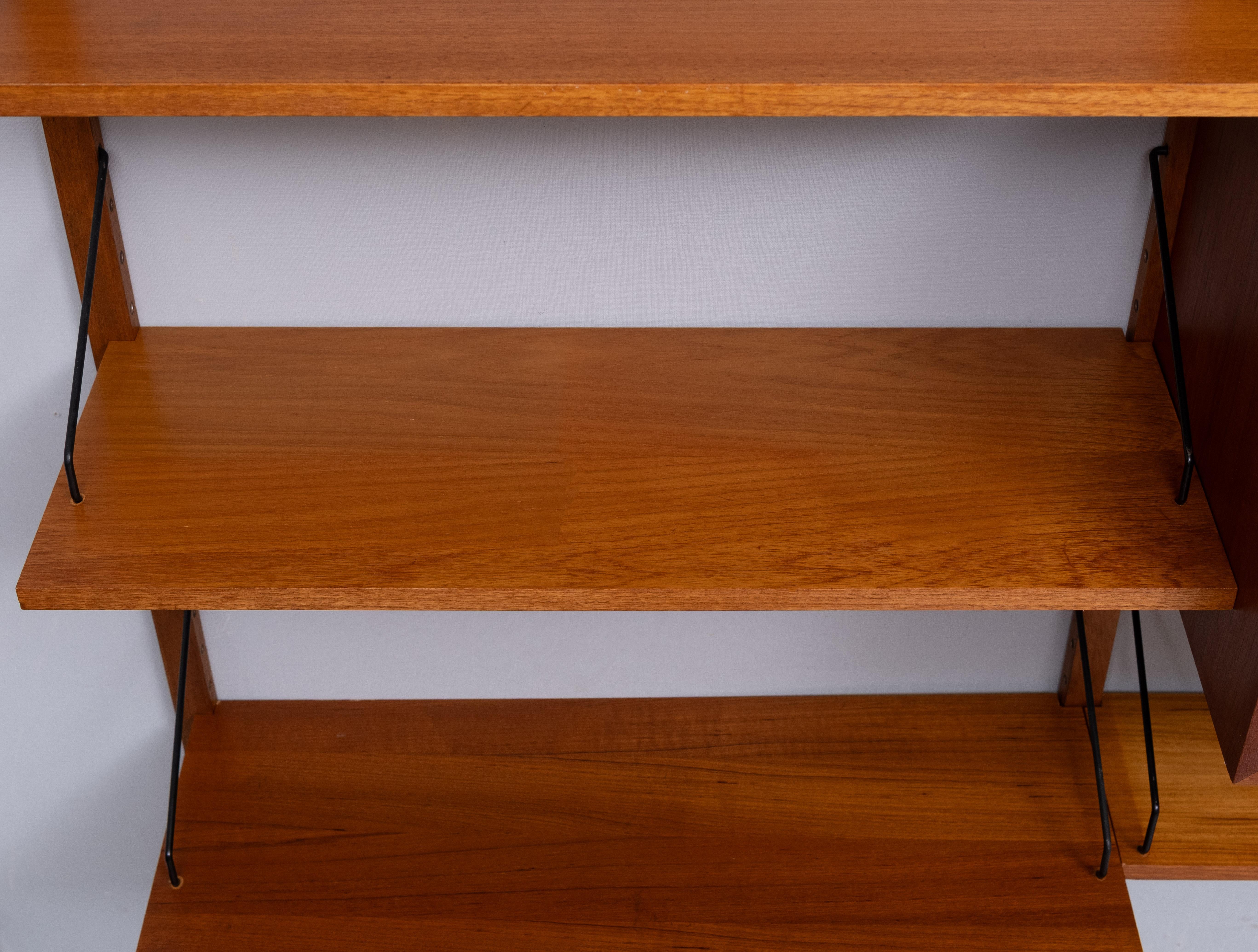 Poul Cadovius modular Royal Wall System 1950s Denmark For Sale 3