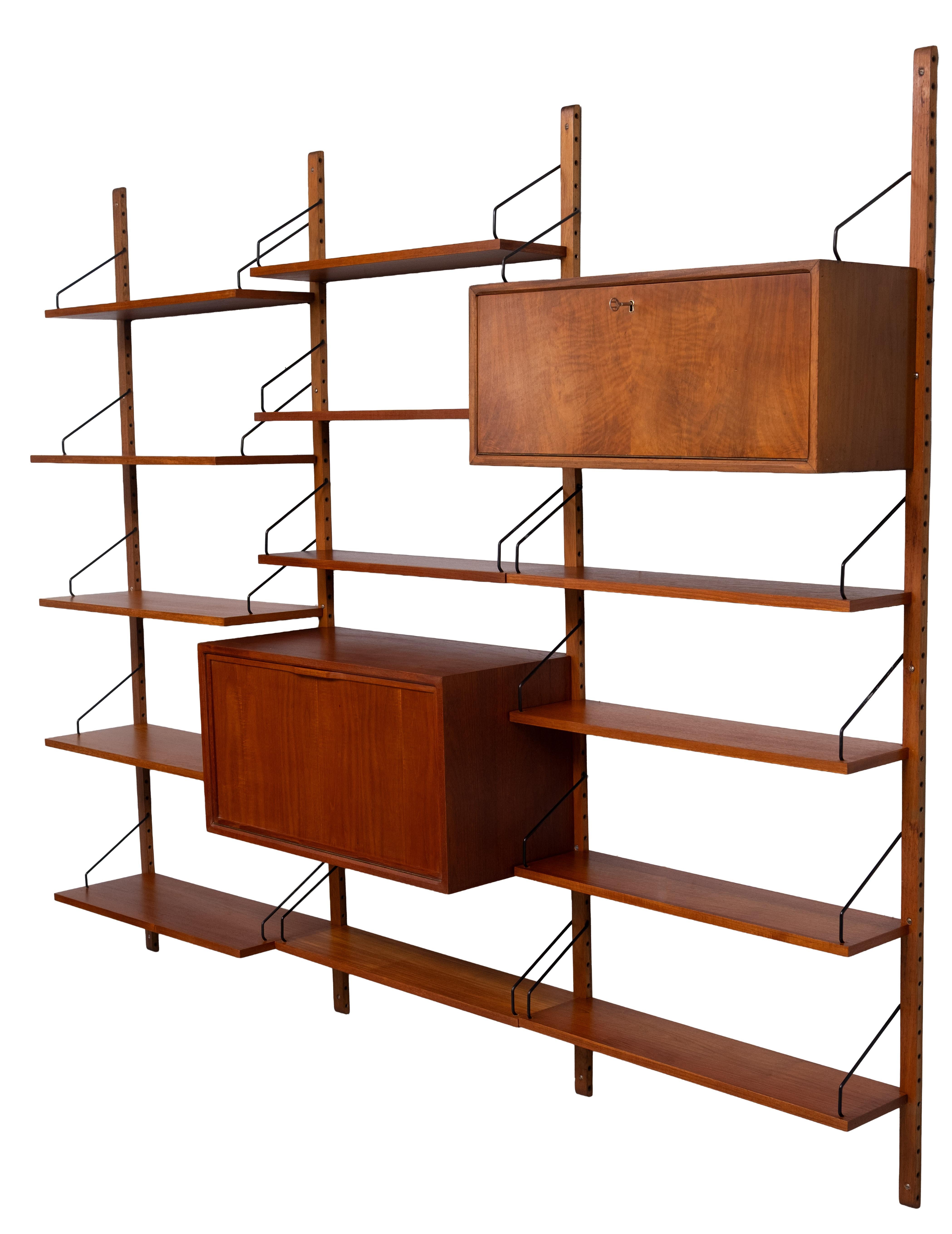 Mid-Century Modern Poul Cadovius modular Royal Wall System 1950s Denmark For Sale