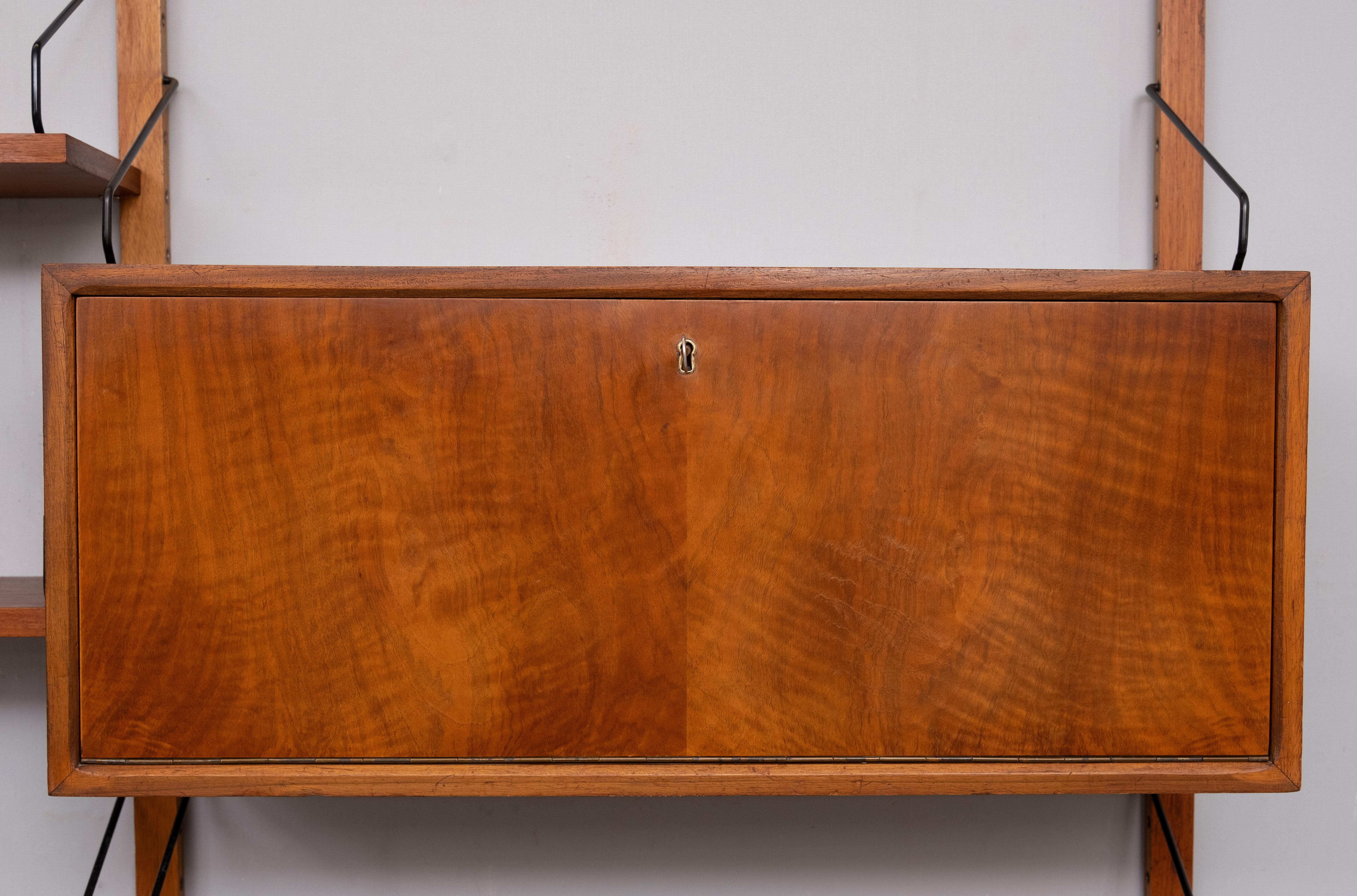 Mid-20th Century Poul Cadovius modular Royal Wall System 1950s Denmark For Sale
