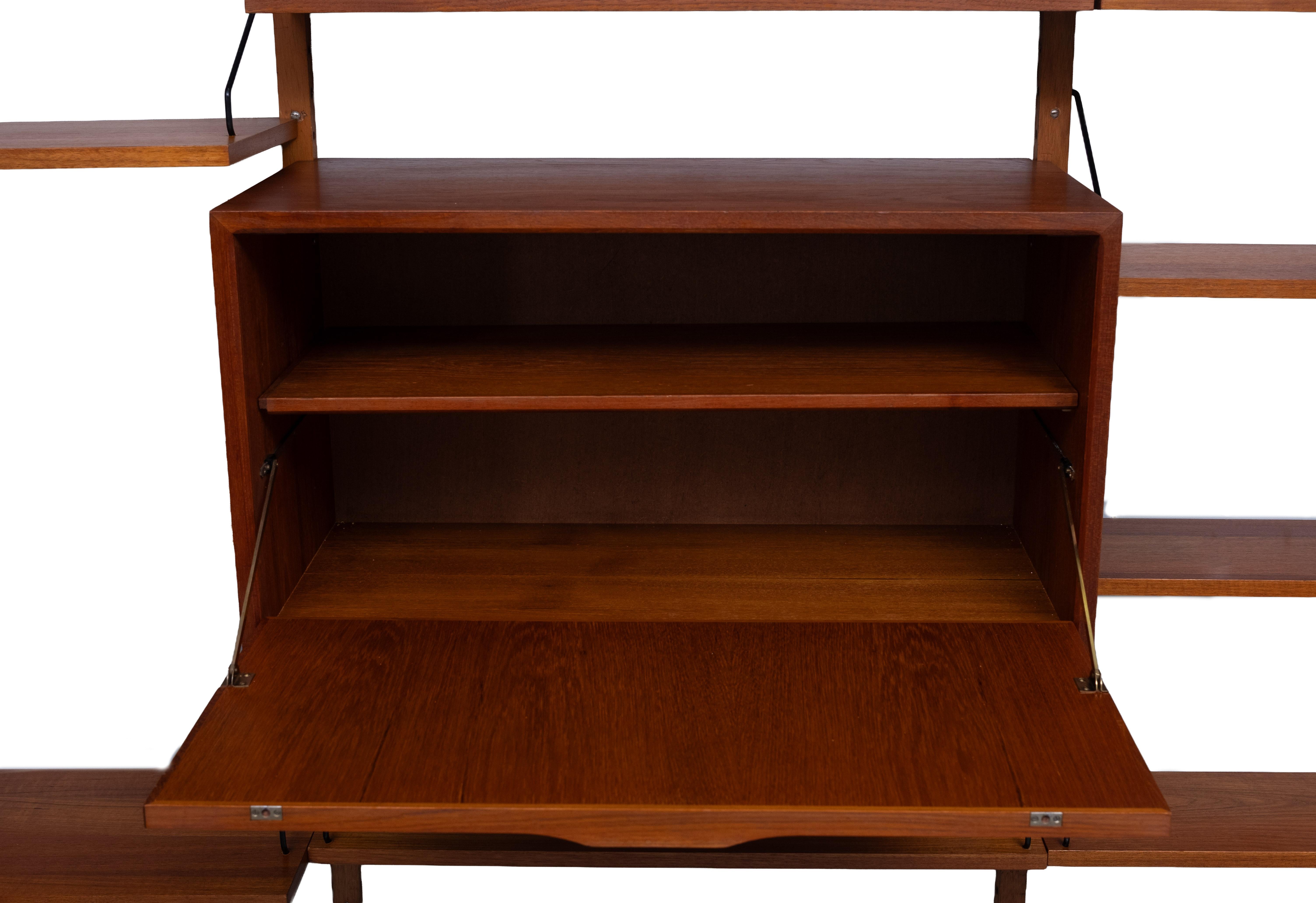 Poul Cadovius modular Royal Wall System 1950s Denmark For Sale 2