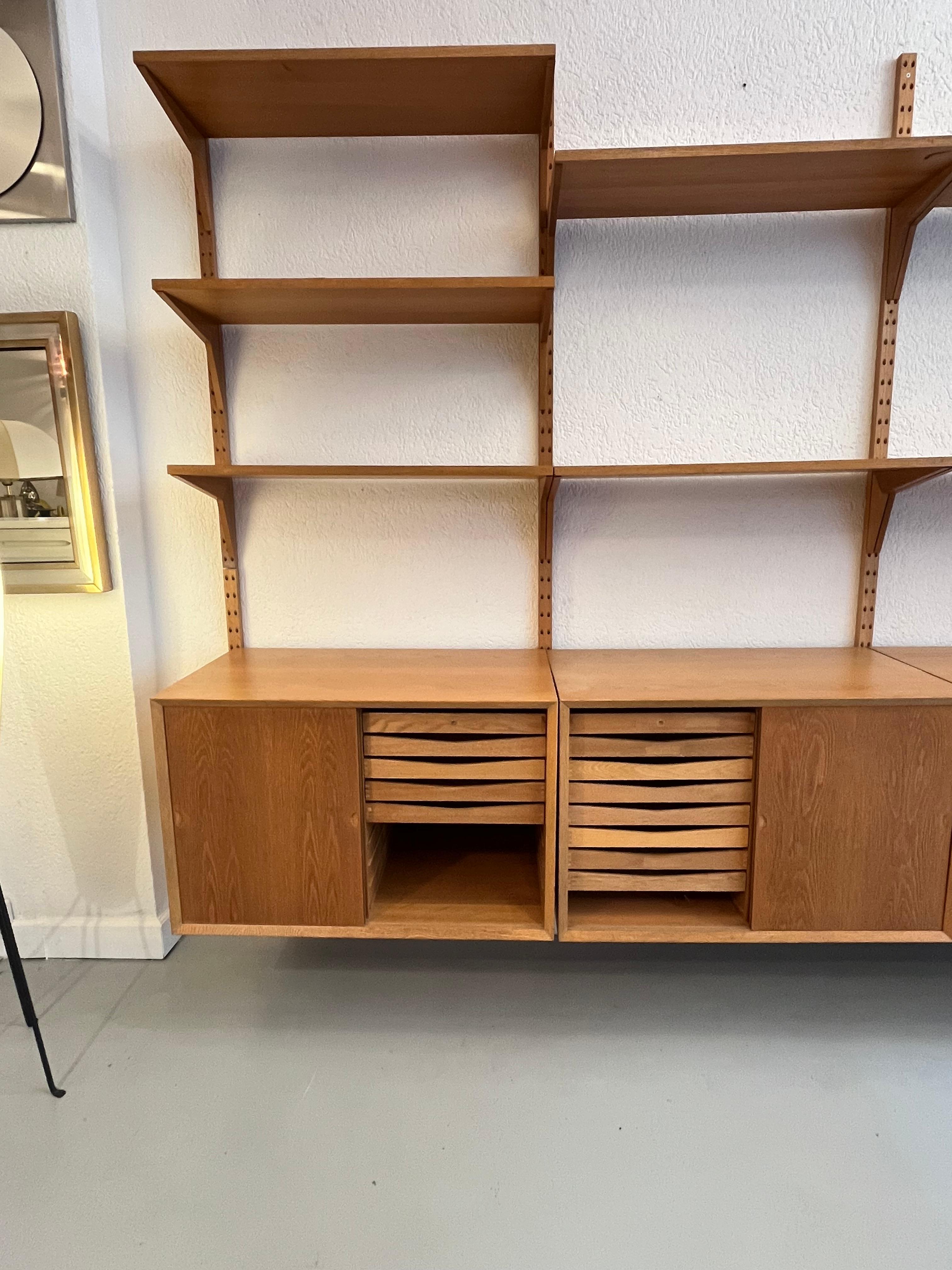Poul Cadovius Oak Modular Shelf Royal System Wall Unit Denmark ca. 1960 For Sale 1