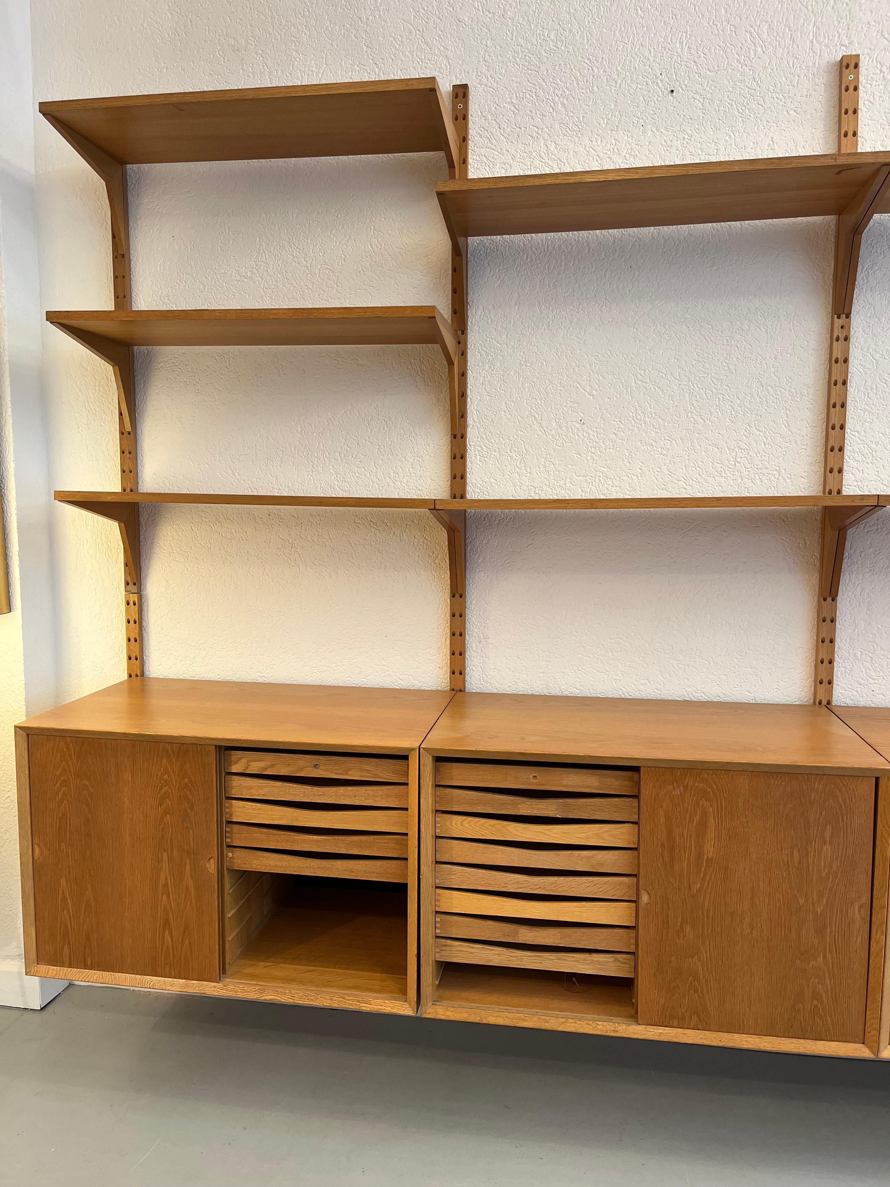 Poul Cadovius Oak Modular Shelf Royal System Wall Unit Denmark ca. 1960 For Sale 2