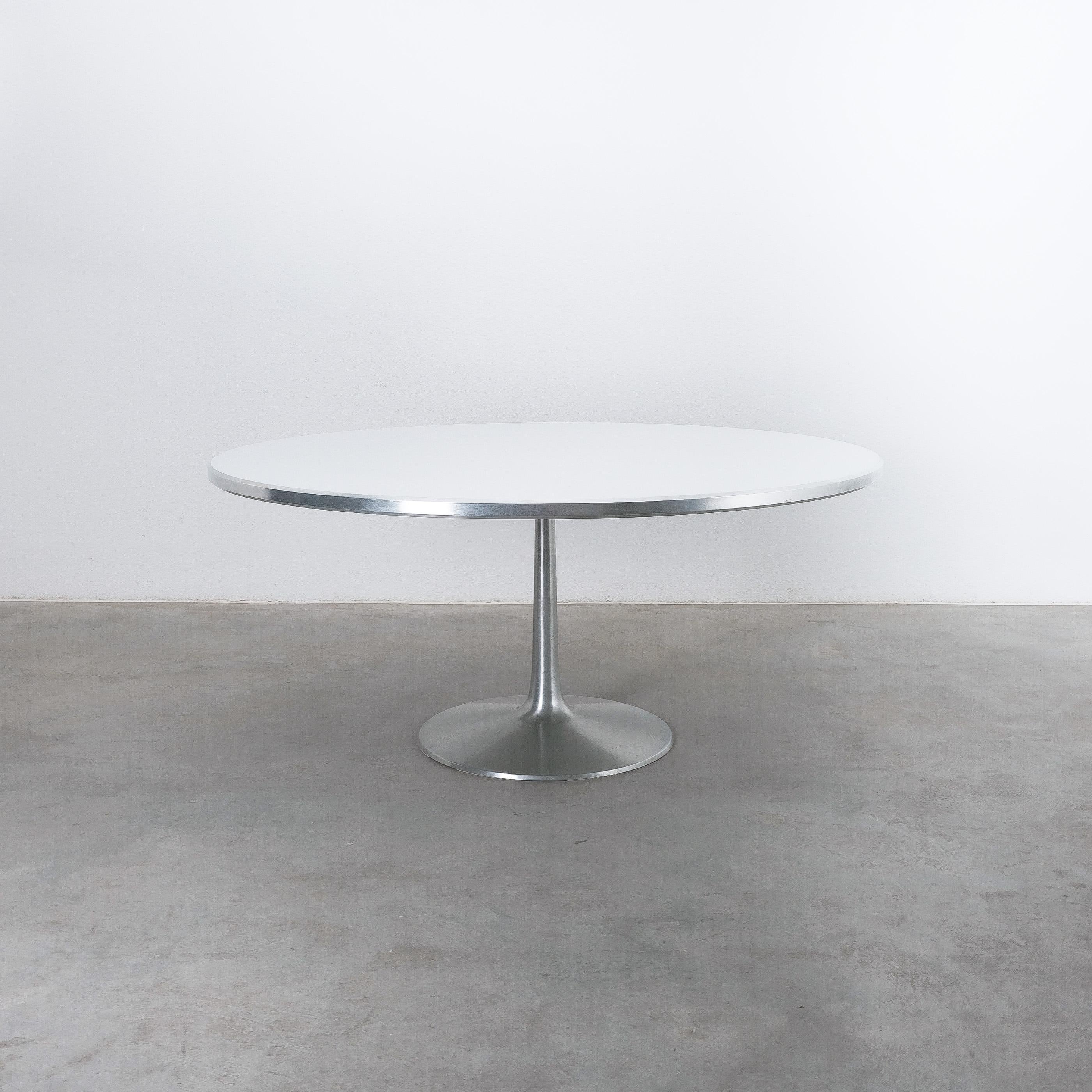 poul cadovius table