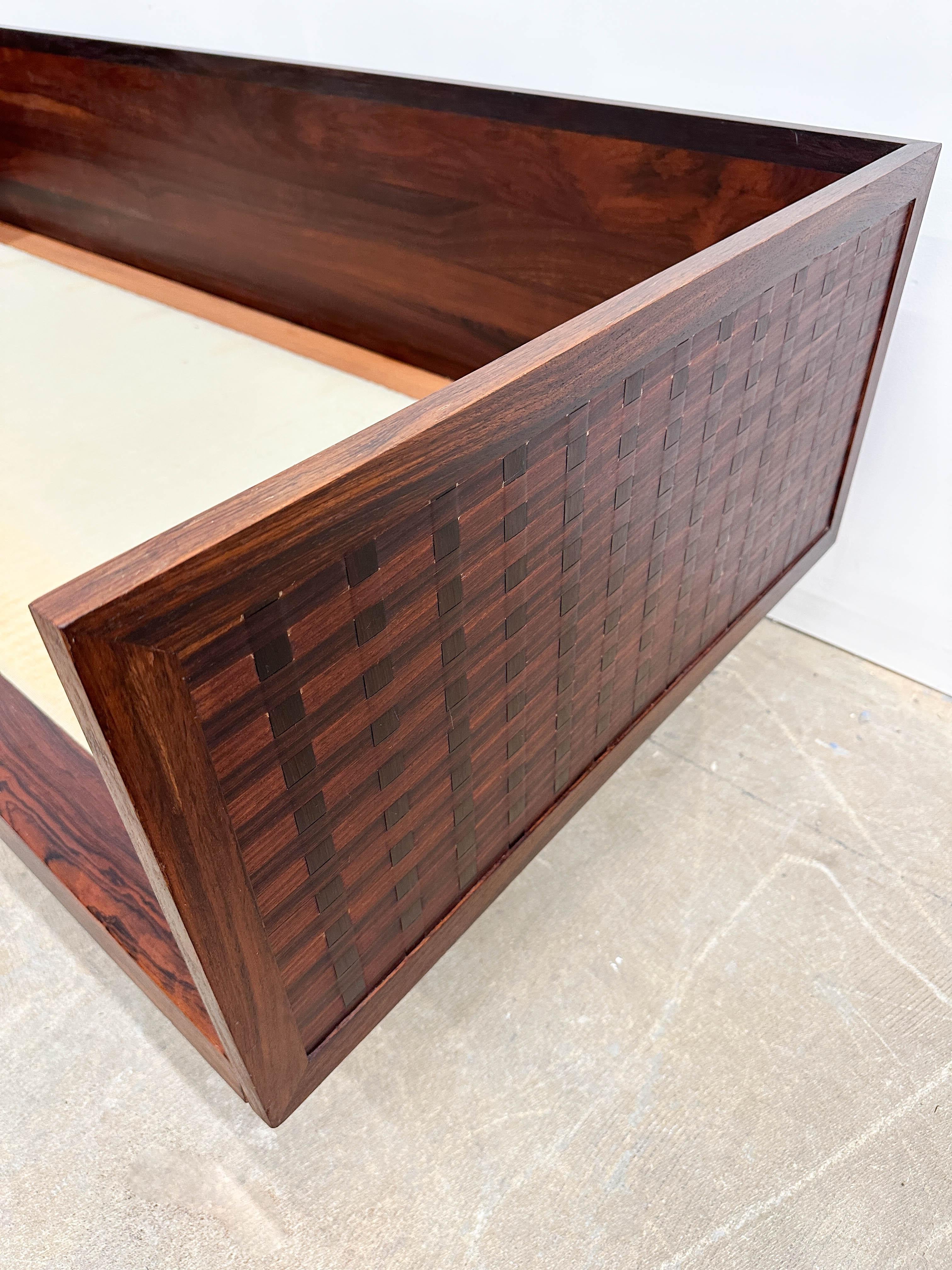 Poul Cadovius Sofa aus Rosenholz und Leder (Moderne der Mitte des Jahrhunderts) im Angebot