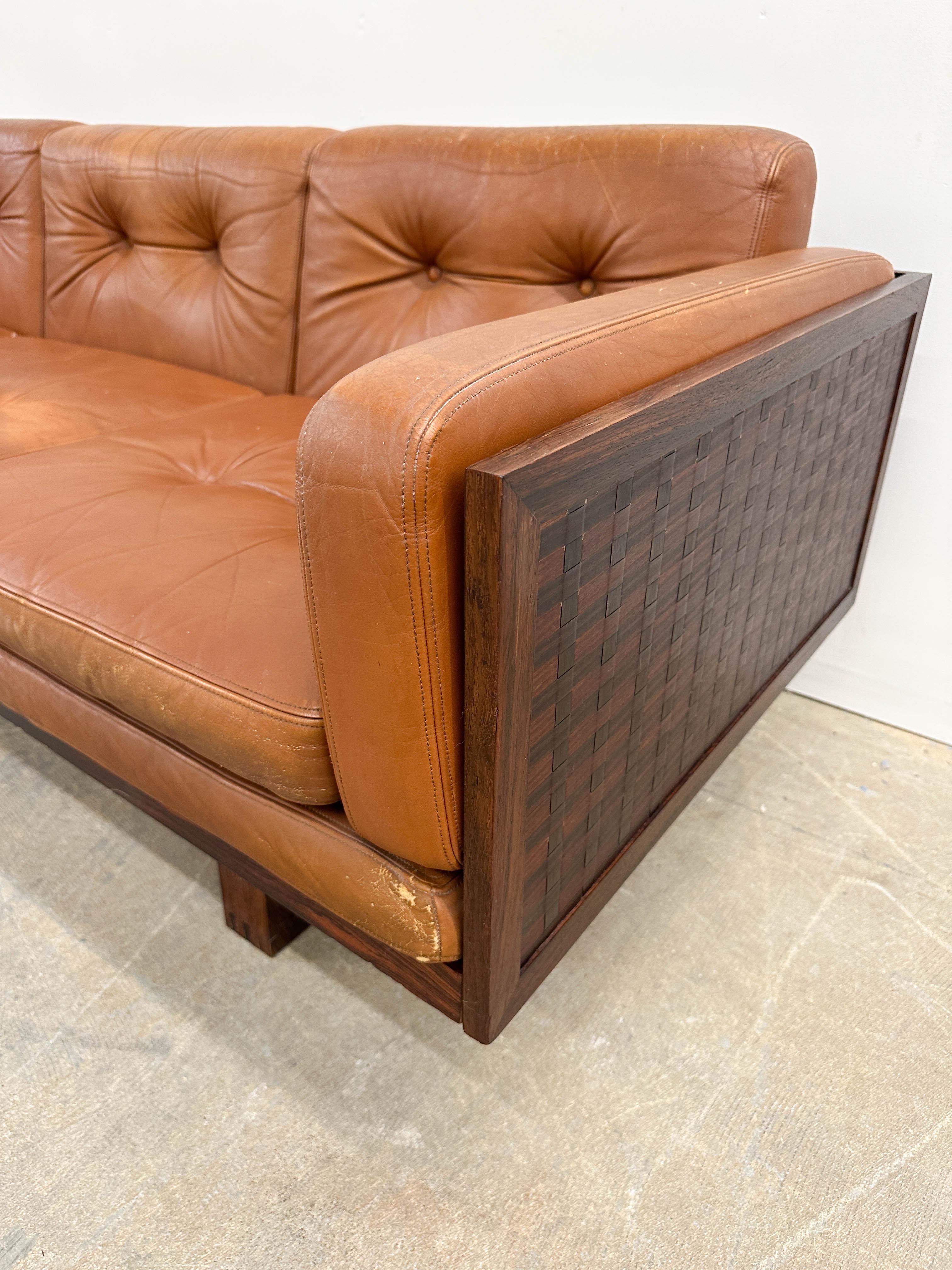 Poul Cadovius Sofa aus Rosenholz und Leder (Dänisch) im Angebot