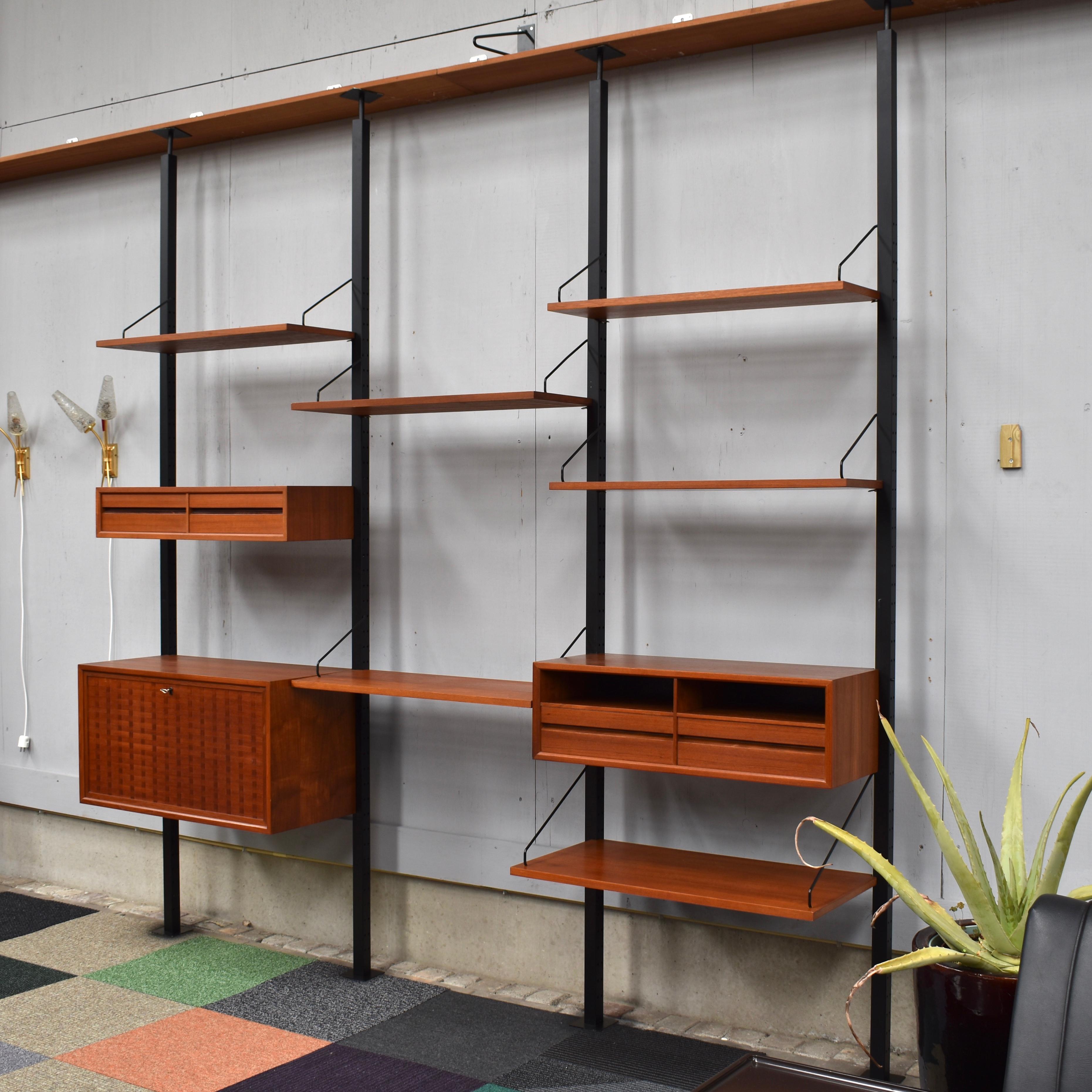 Poul Cadovius Royal Room-Divider Wall Unit in Teak, Denmark, circa 1960 In Good Condition In Pijnacker, Zuid-Holland