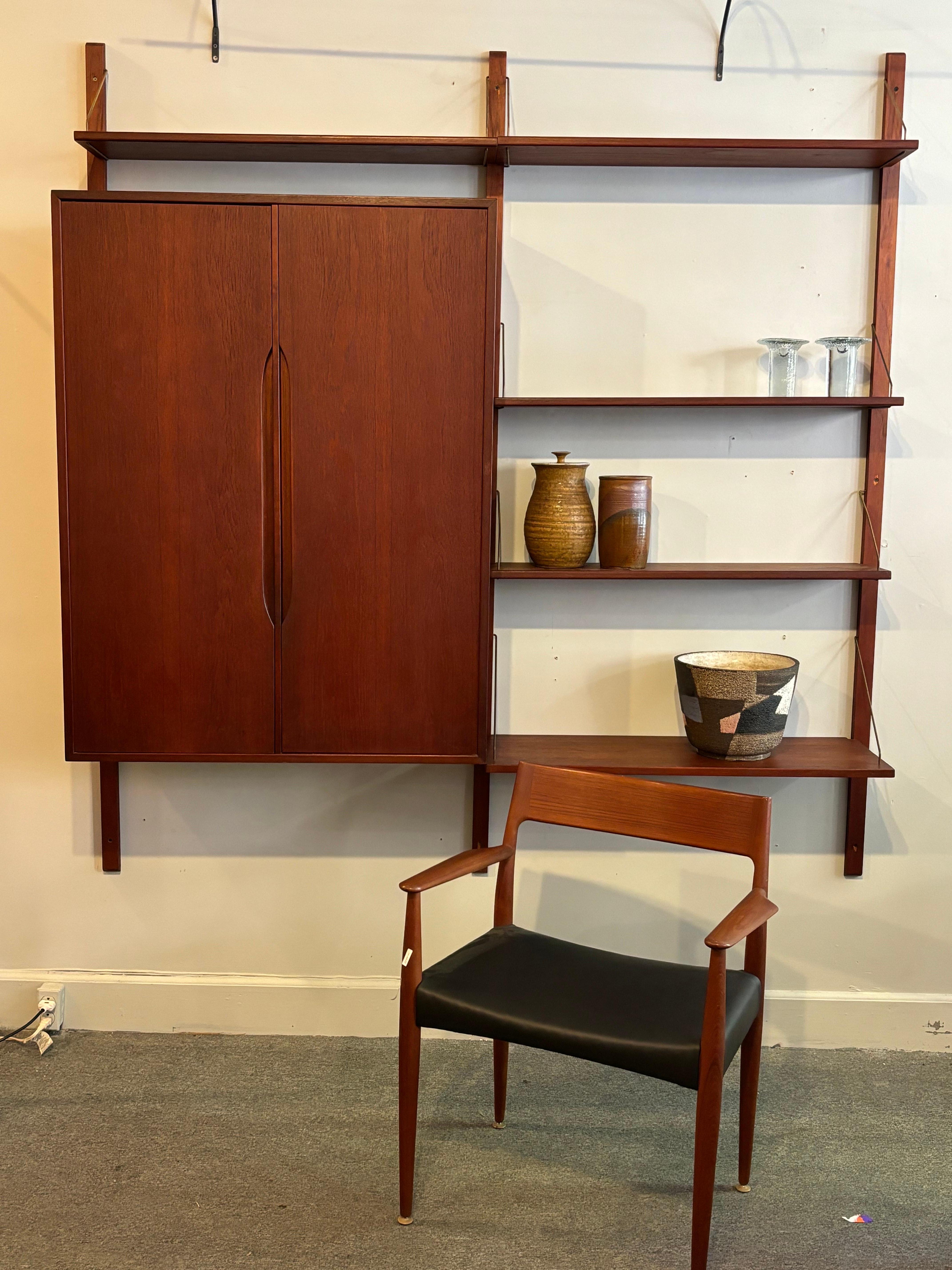 Poul Cadovius Royal System, 2 Bay Unit 7