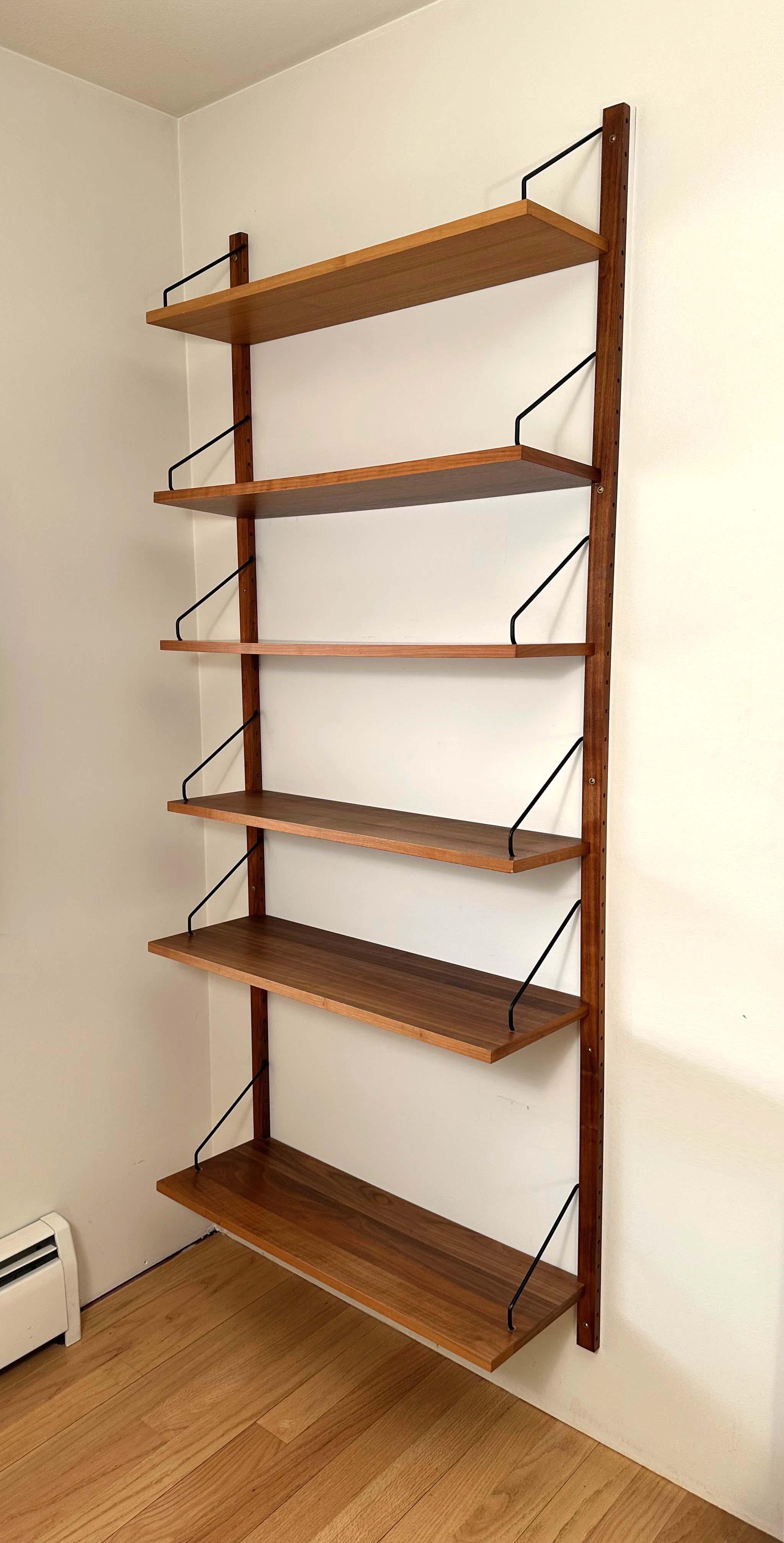 Scandinavian Modern Poul Cadovius 7-Bay Royal System