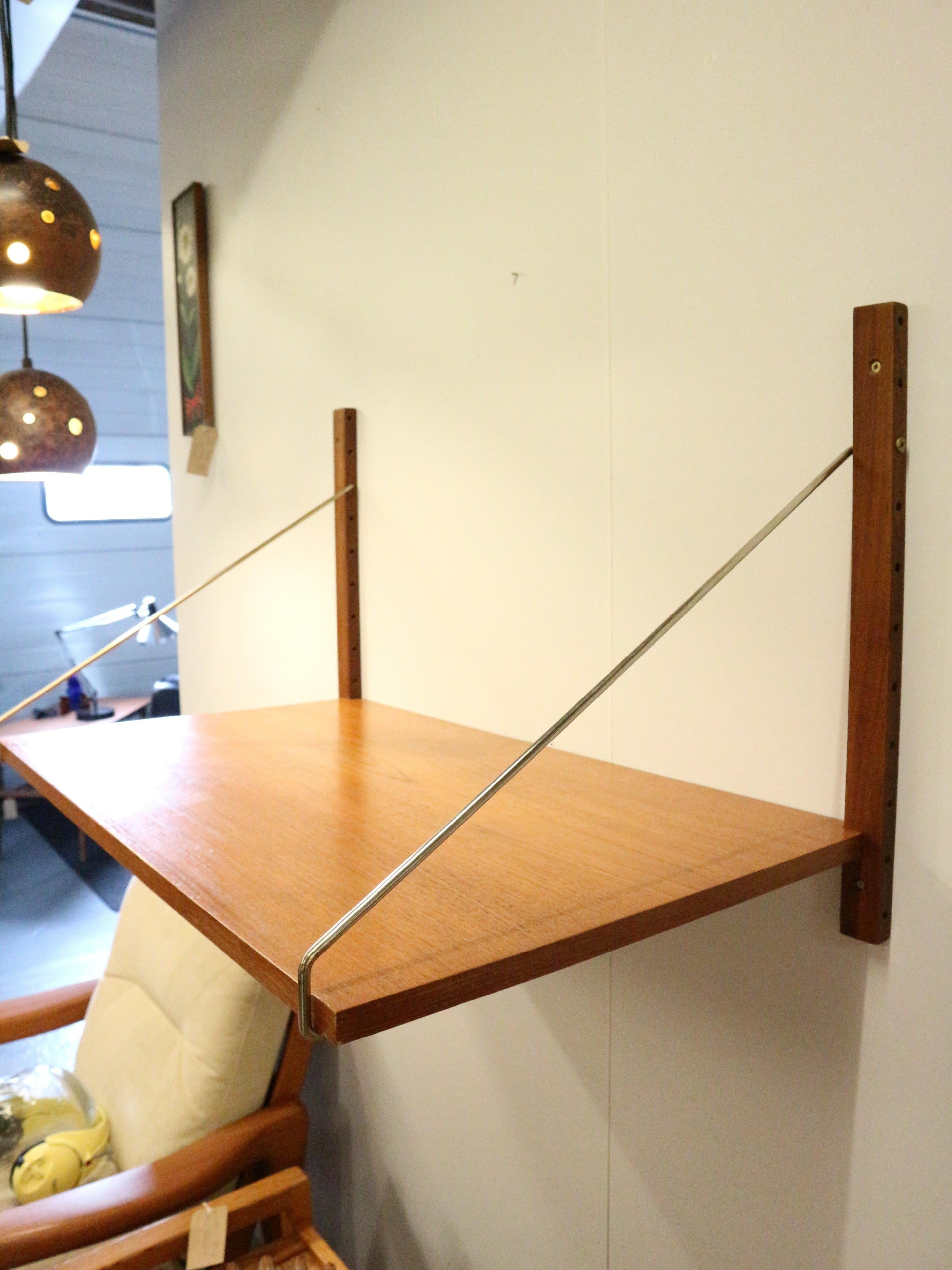 Poul Cadovius 'Royal System' teak desk shelf and brass brackets, 1960s Denmark For Sale 1
