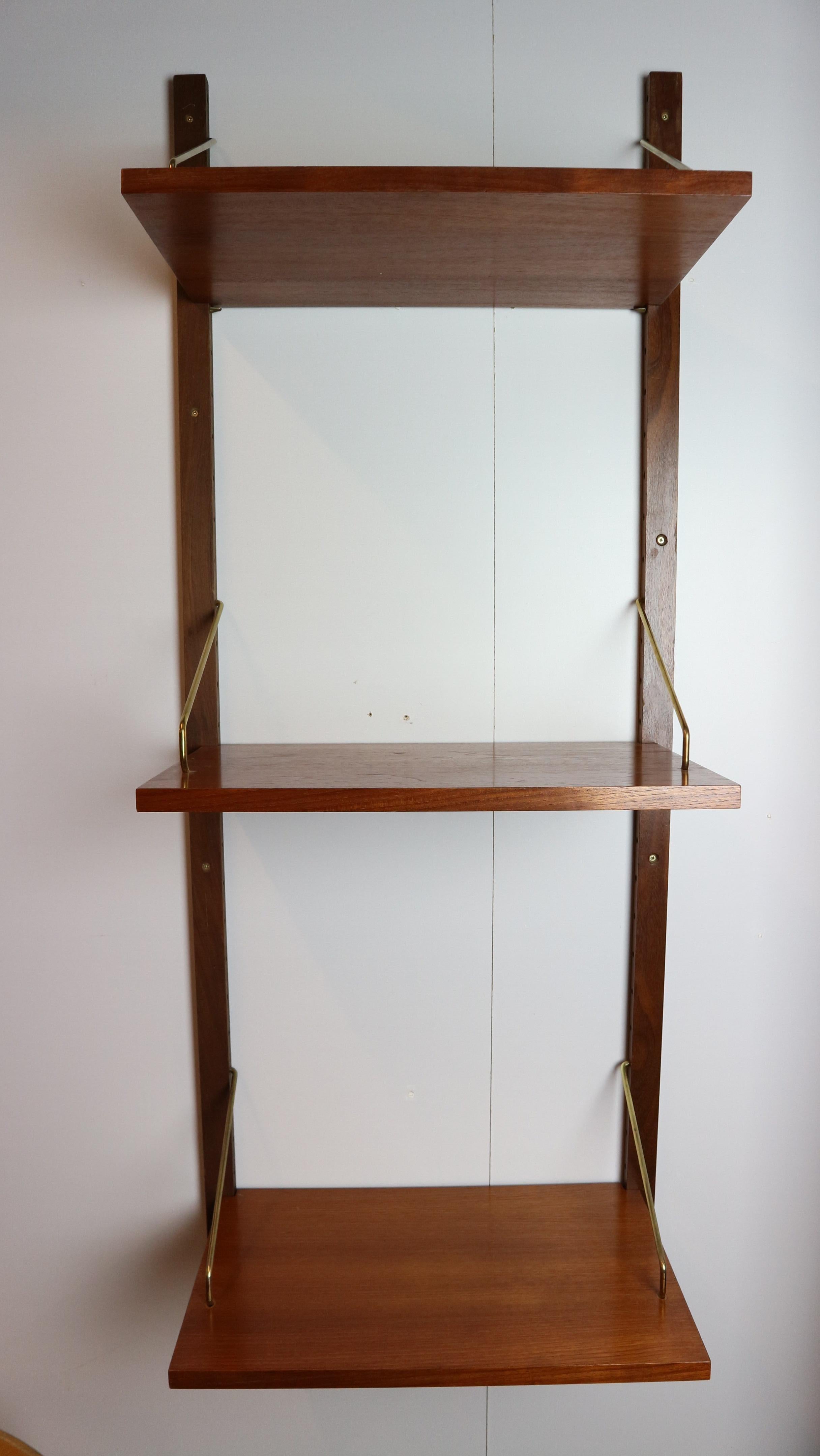 20th Century Poul Cadovius 'Royal System' teak shelfs and brass brackets, 1960s Denmark For Sale