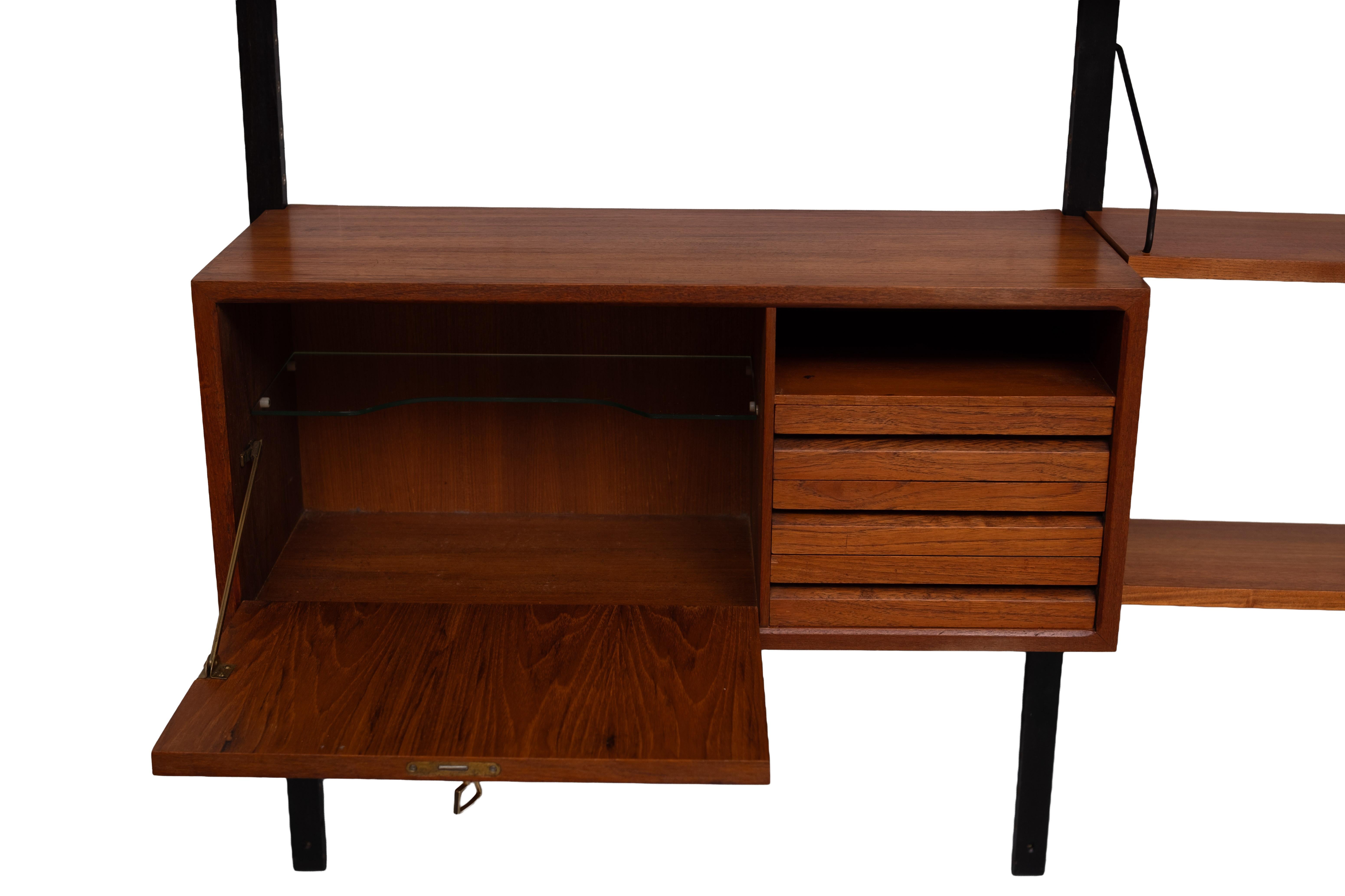 Danish Poul Cadovius Royal wall system 2 Cabinets 6 shelves 1960s For Sale