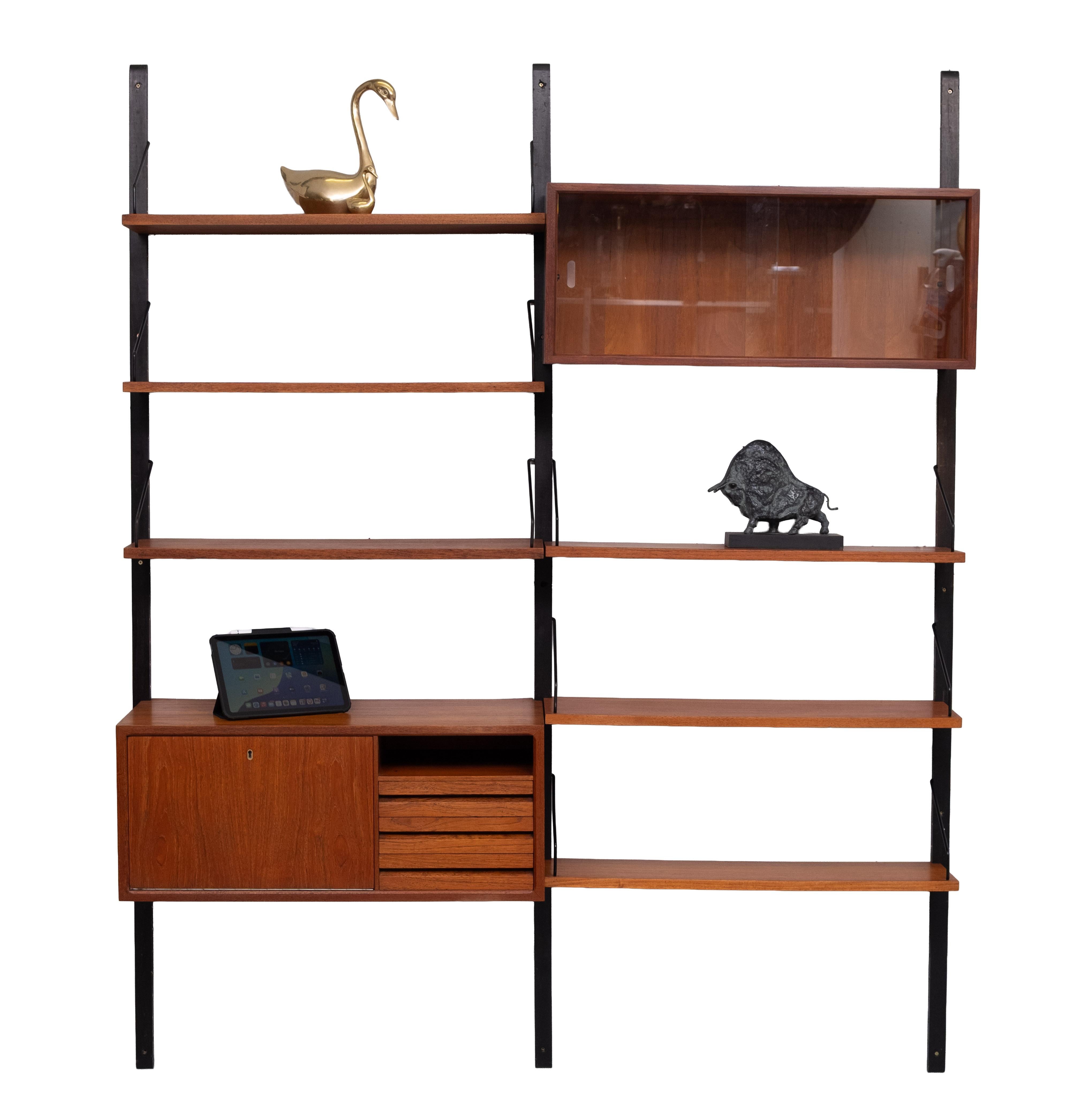 Poul Cadovius Royal wall system 2 Cabinets 6 shelves 1960s For Sale 1
