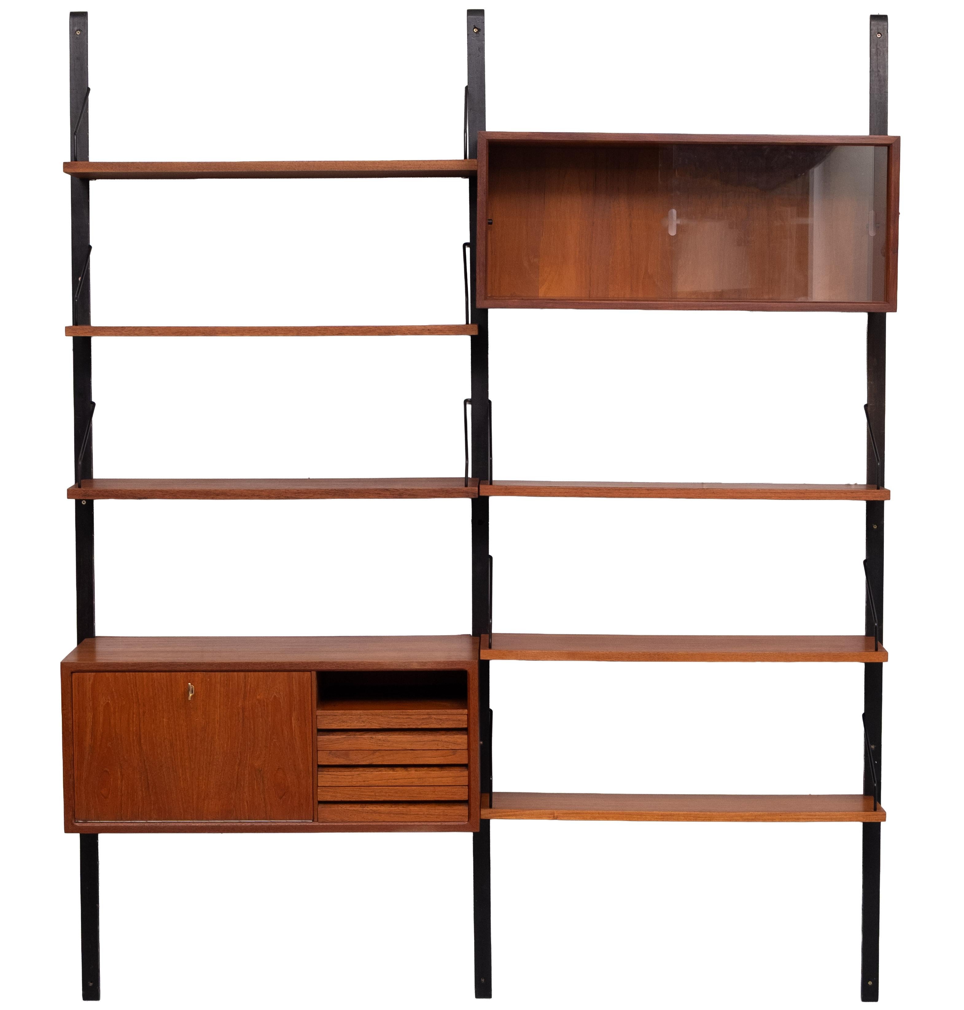 Poul Cadovius Royal wall system 2 Cabinets 6 shelves 1960s For Sale 2