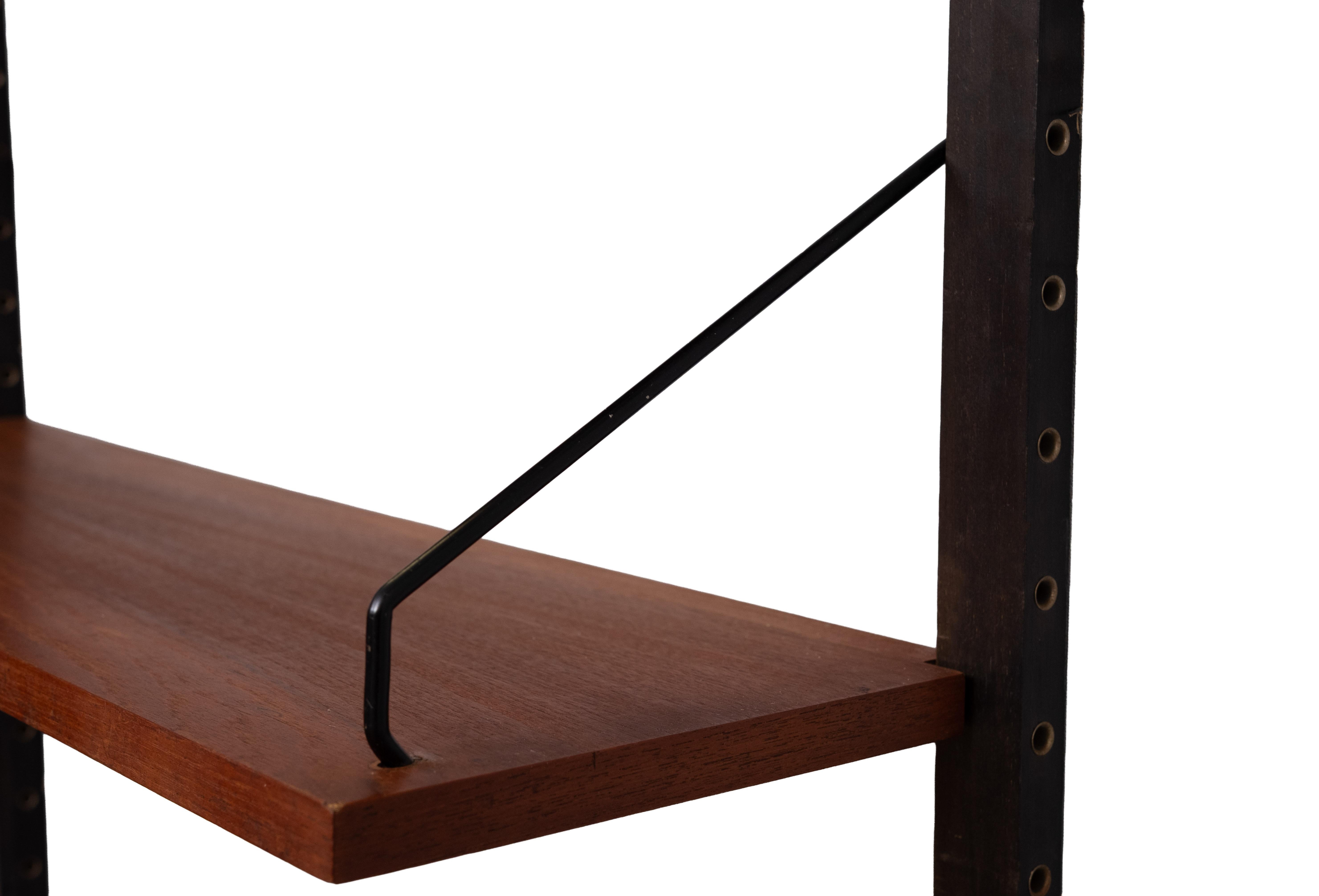 Poul Cadovius Sistema a parete Royal con portariviste 1960s Danimarca in vendita 2