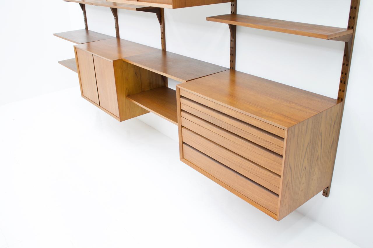Poul Cadovius Shelf System in Teak, Denmark, 1956 In Good Condition In Frankfurt / Dreieich, DE