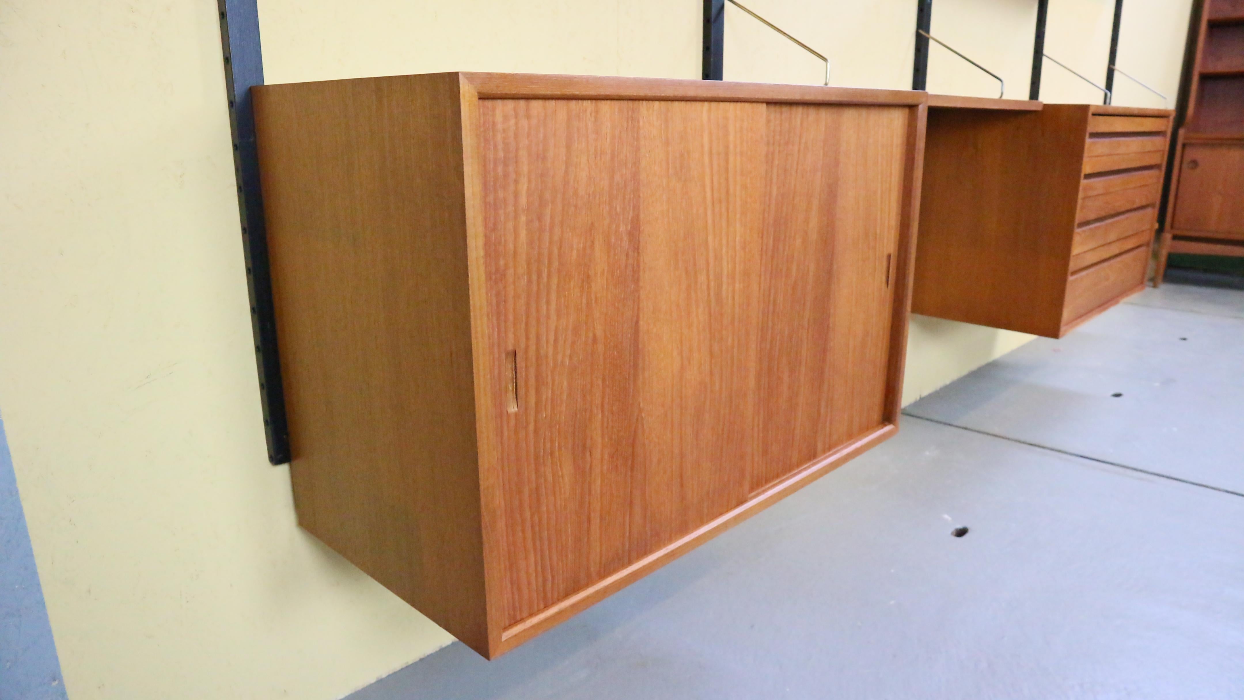Poul Cadovius XXL Royal System Danish Modern Teak Wall Unit Shelving, 1960 10