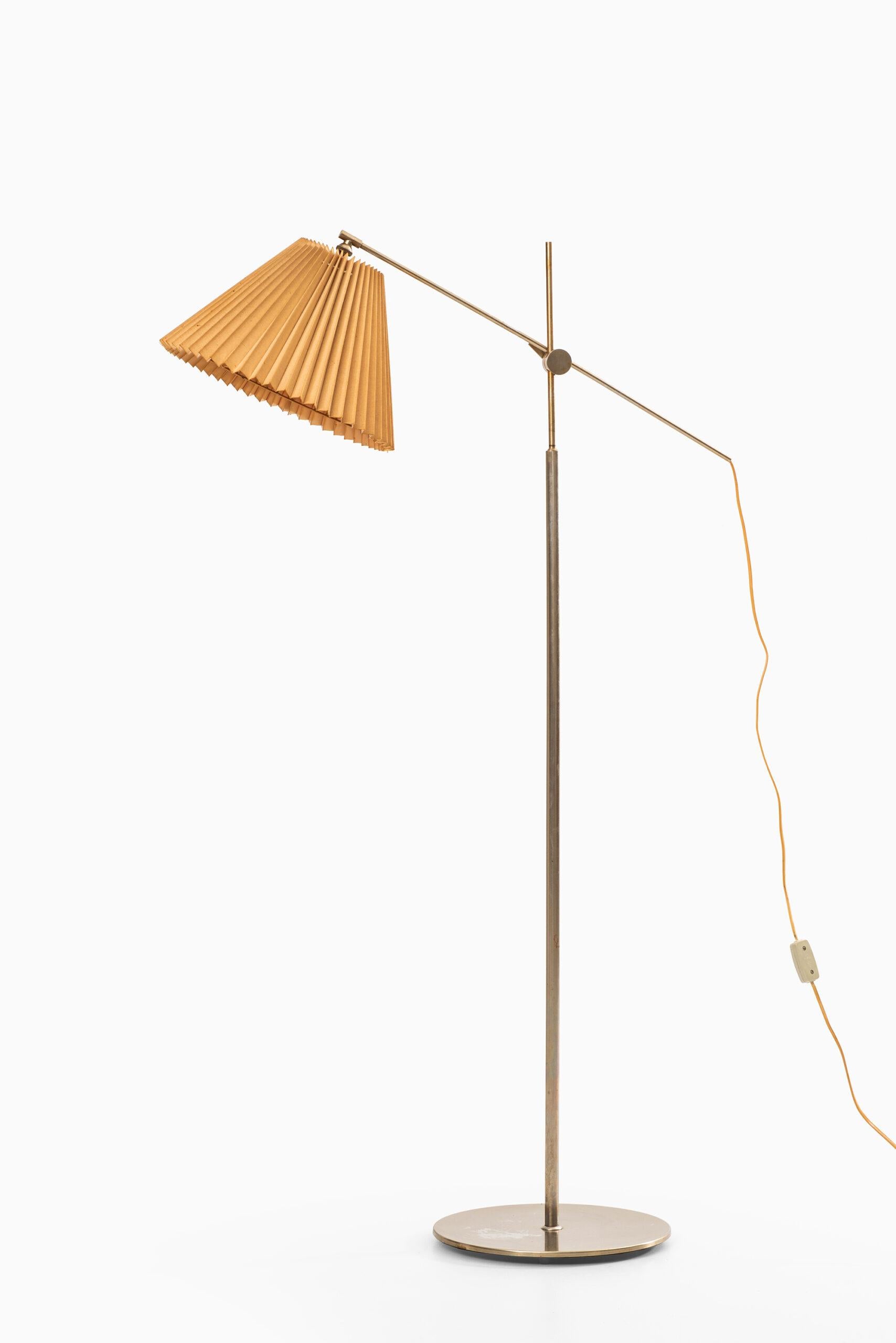 Stehlampe von Poul Dinesen, hergestellt von Poul Dinesen in Dänemark im Angebot 5
