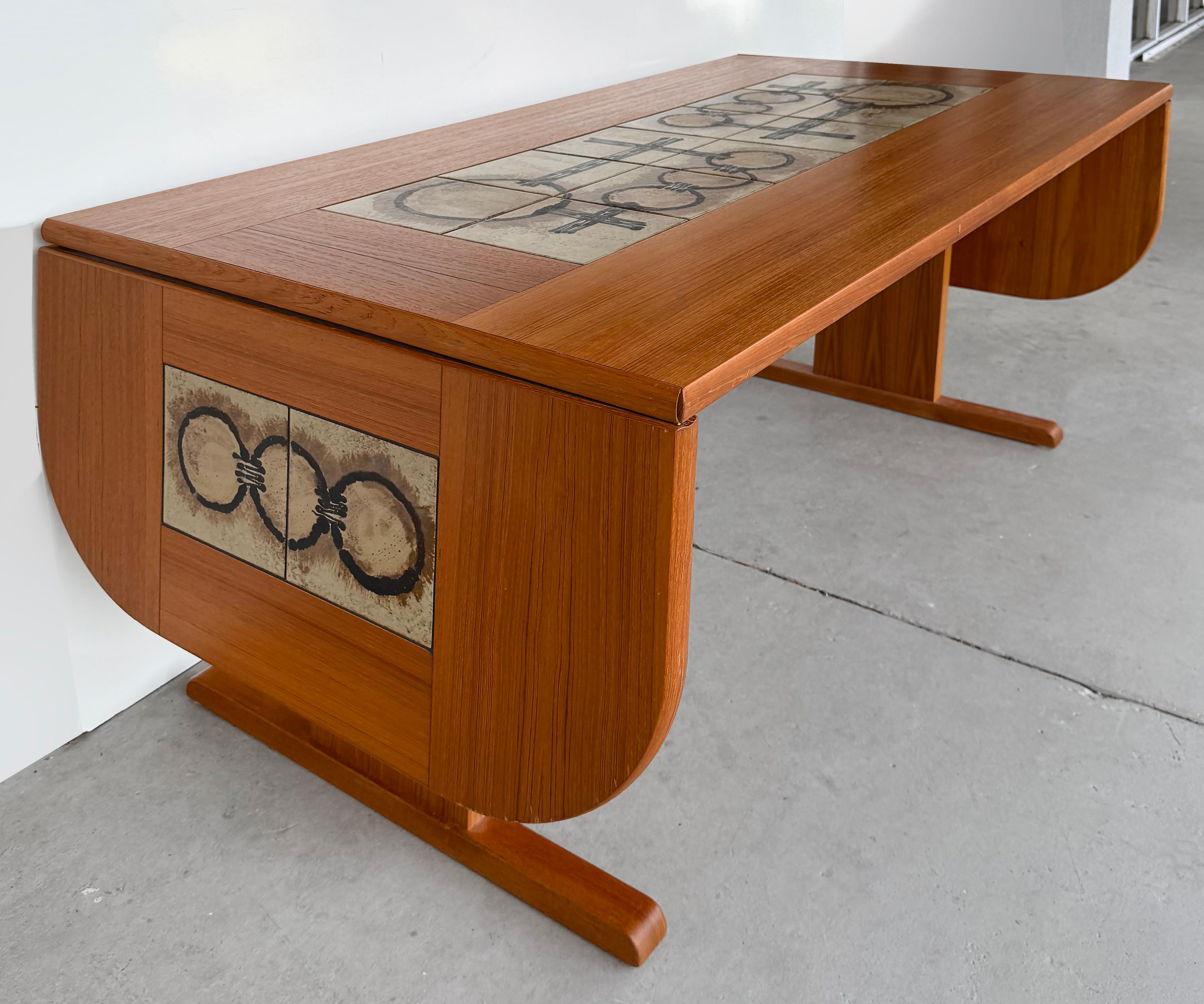Poul H. Poulsen Gangsø Møbler Mesa de comedor danesa con tablero de teka, firmada Hecho a mano en venta