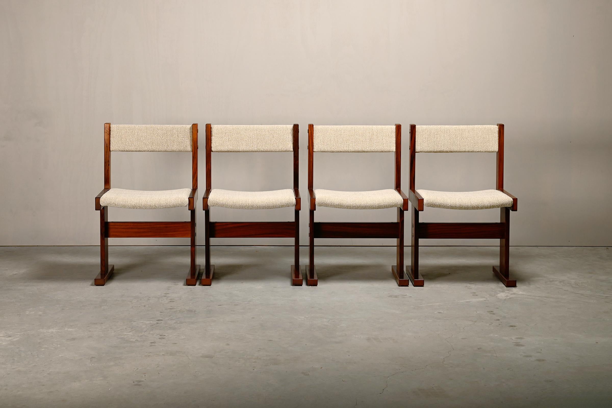 Poul H. Poulsen set of 4 dining chairs in rosewood and fabric for Gangsø Møbler In Good Condition In Amsterdam, NL