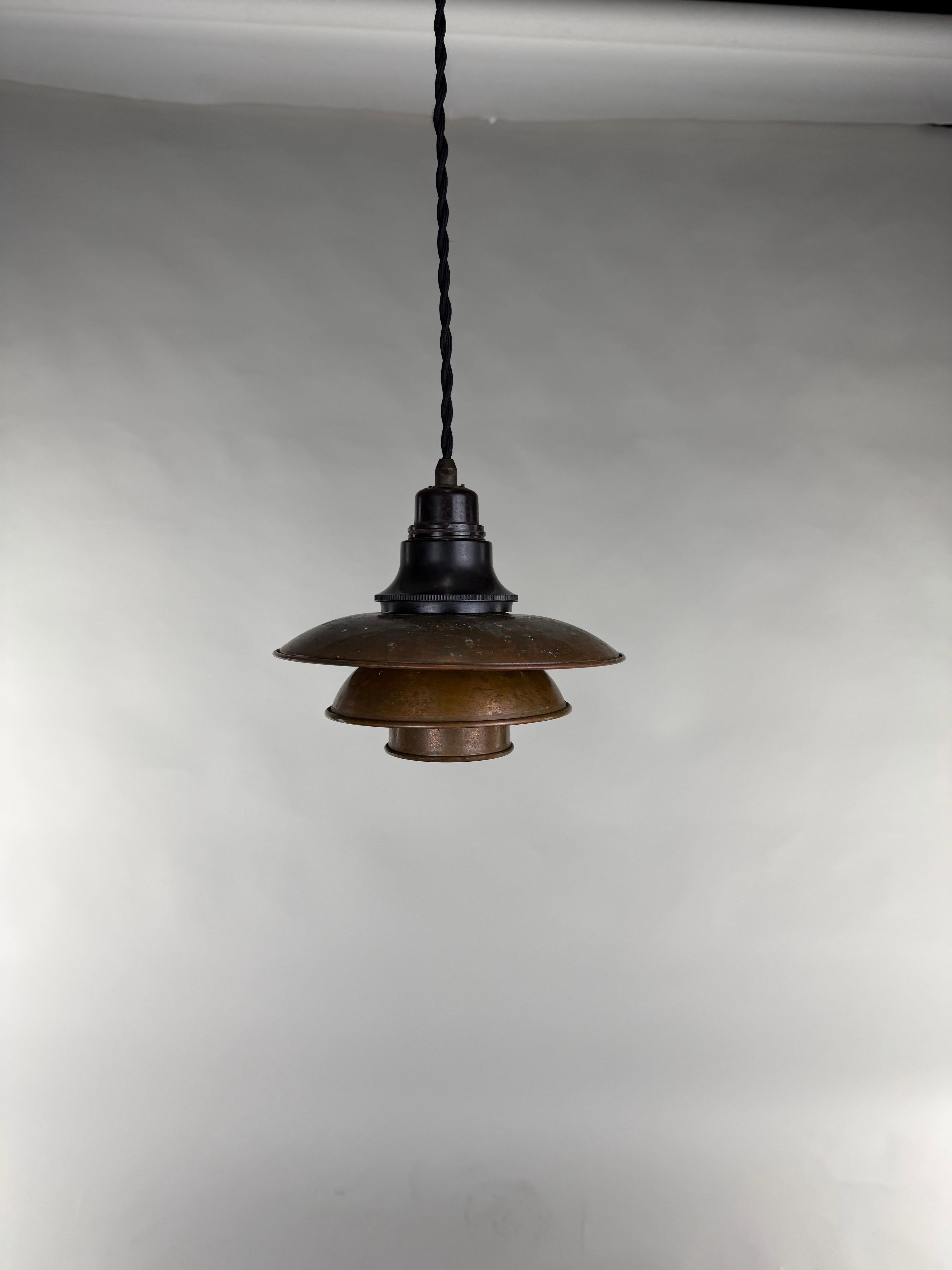 Rame Poul Henningsen 2/2 a sospensione del 1930 in vendita