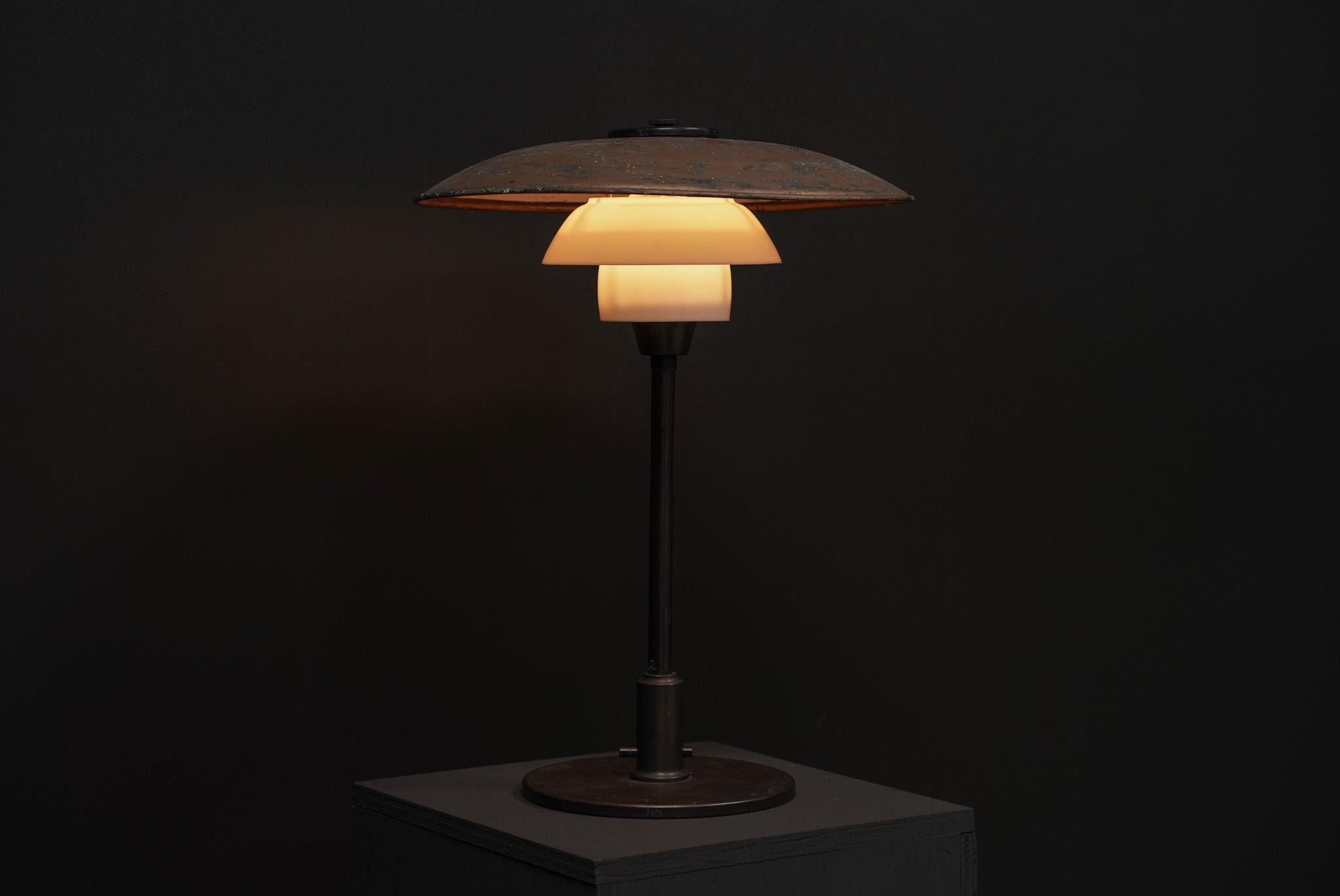 Metal Poul Henningsen 3/2 Glass and Copper Table Lamp For Sale