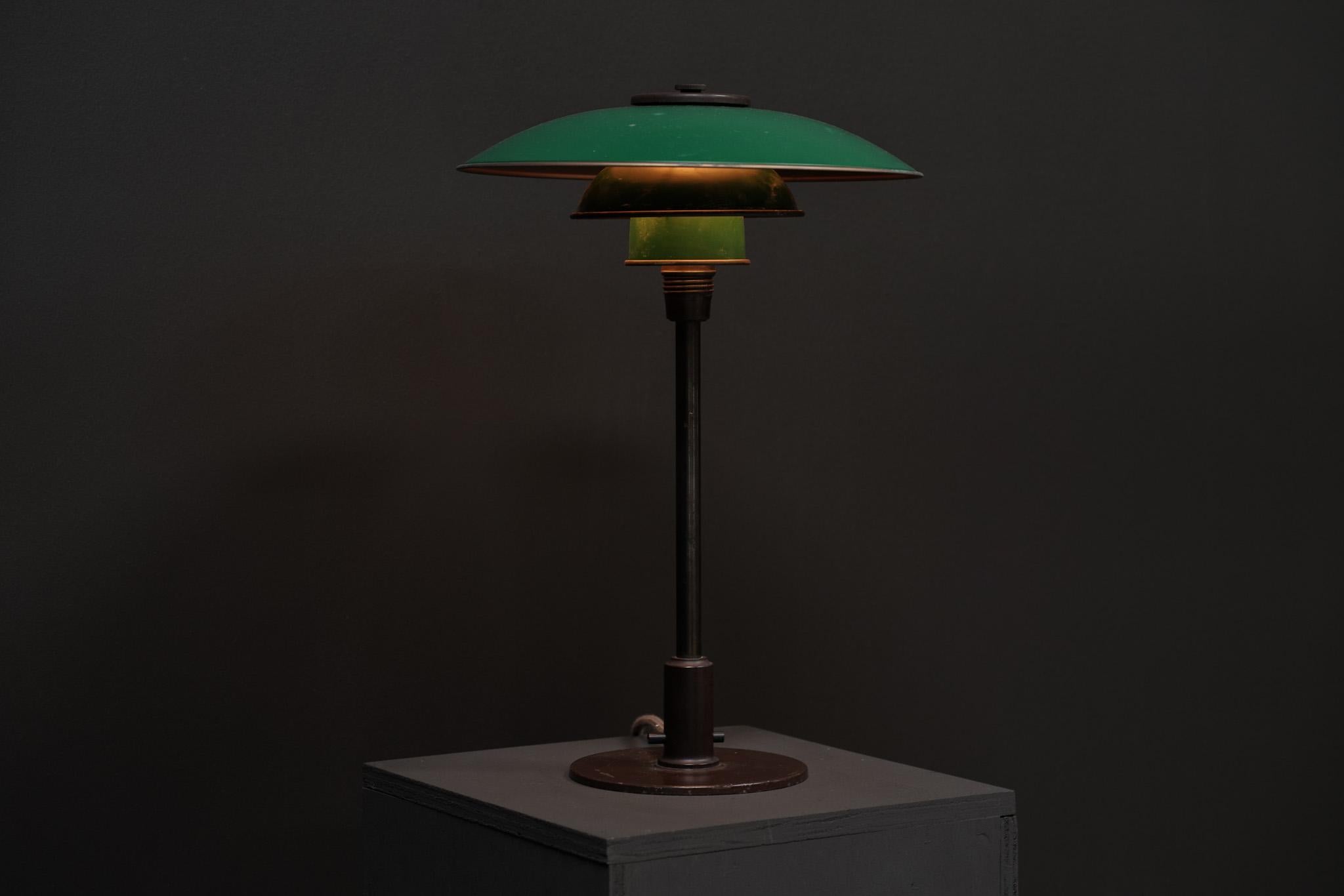 Danish Poul Henningsen 3/2 Table Lamp, Green For Sale