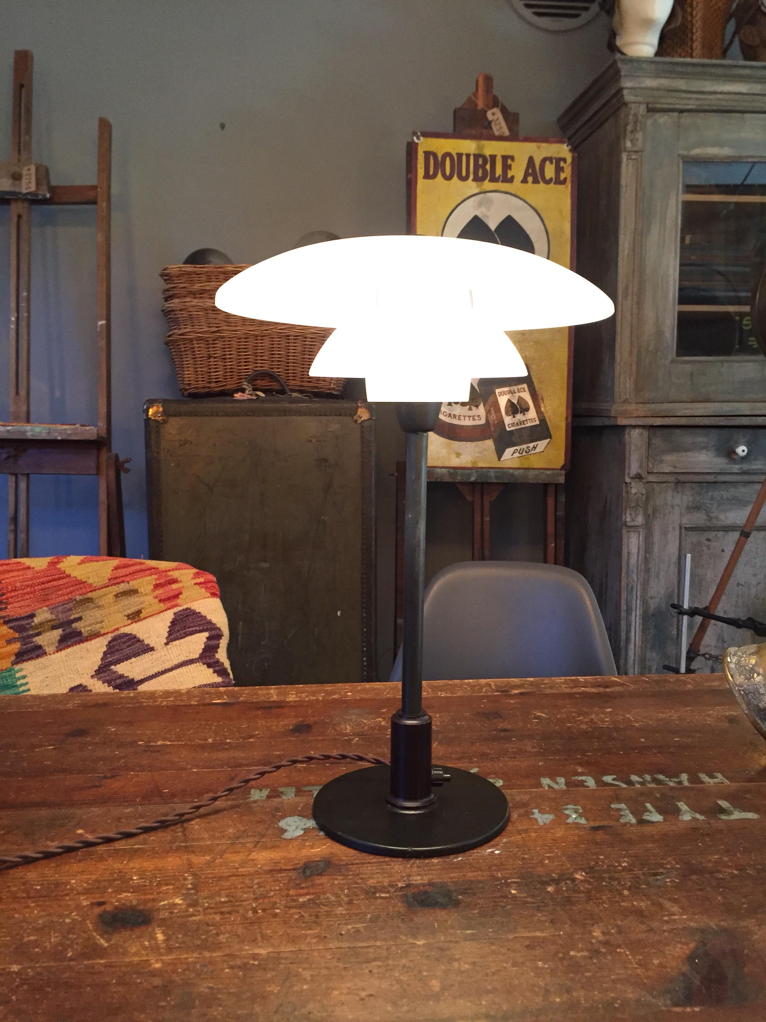 Mid-20th Century Poul Henningsen 3.5/2 Table Lamp from the 1940s Made by Louis Poulsen of Denmark