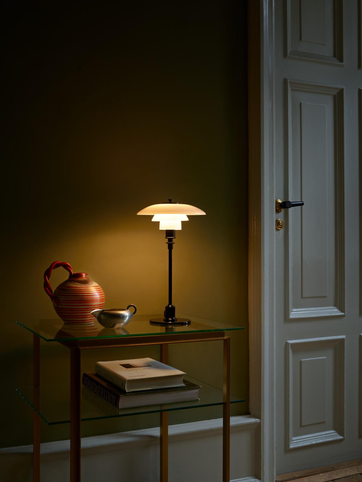 Poul Henningsen Tischlampe aus schwarzem Metallisiertem und Glas PH 2/1 für Louis Poulsen im Angebot 13