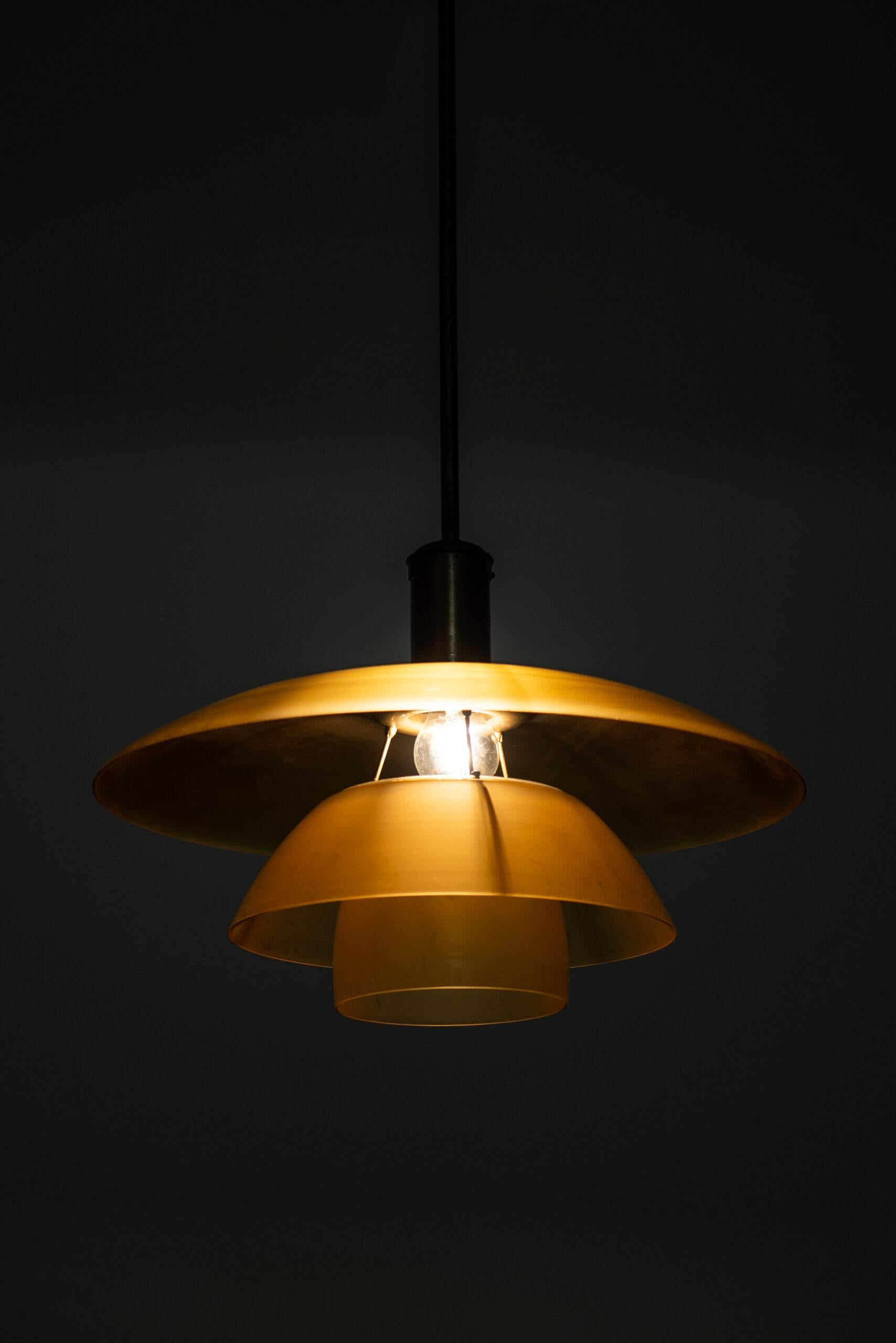 Poul Henningsen Ceiling Lamp PH-5/5 Produced by Louis Poulsen in Denmark 6