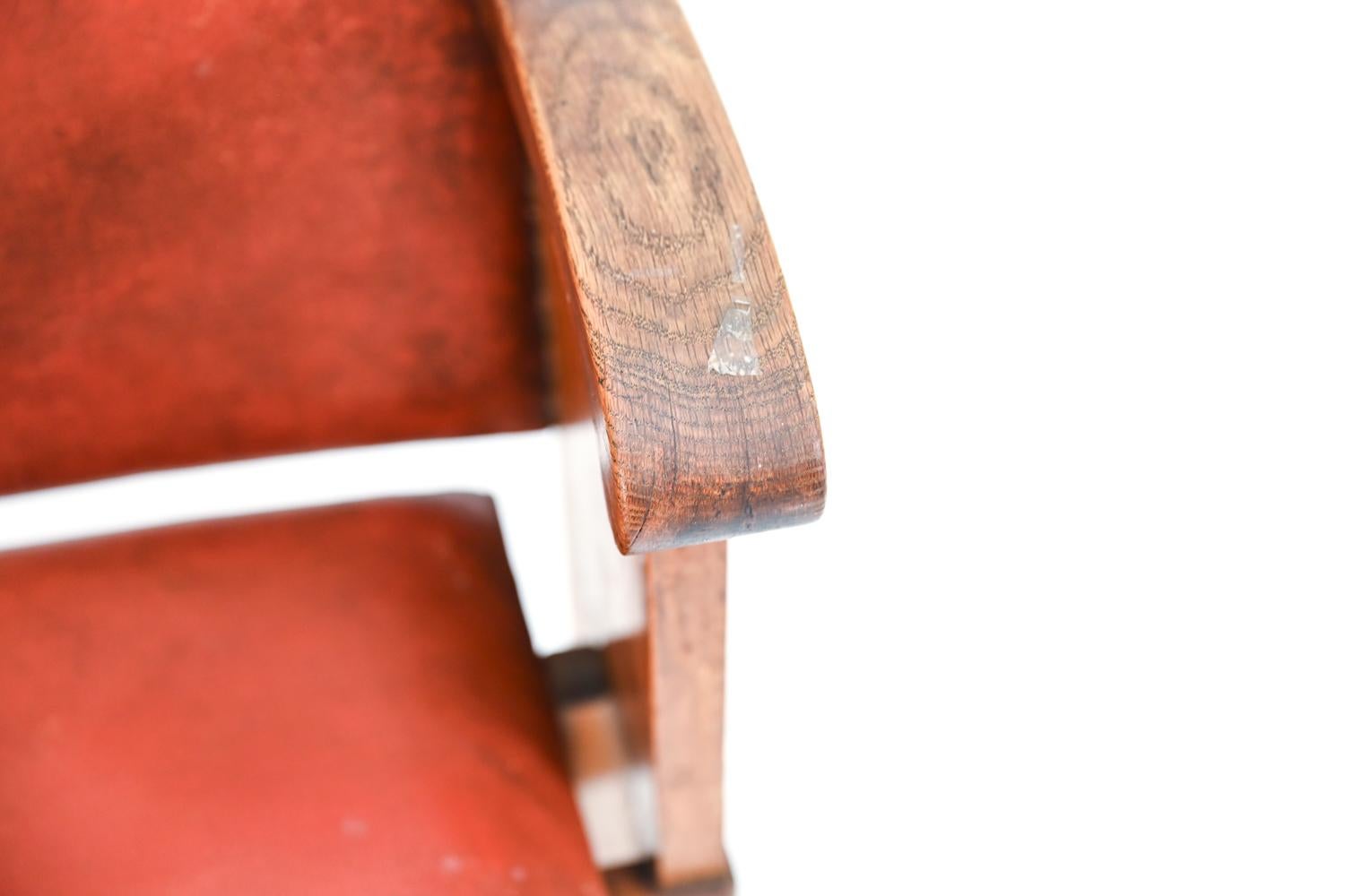 Poul Henningsen Danish Mid-Century Cinema Chair In Distressed Condition In Norwalk, CT