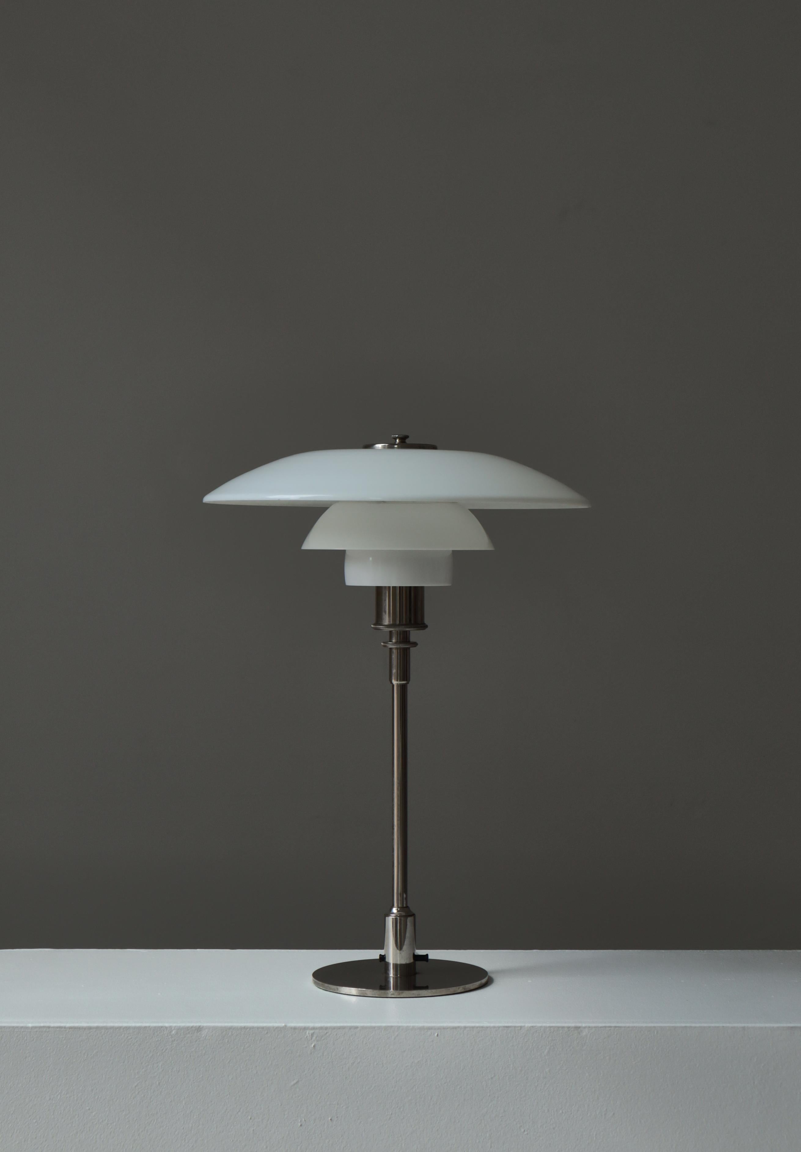 Rare large Pat. Appl. (patent applied) table lamp by Poul Henningsen made between 1926-1928 by Louis Poulsen, Copenhagen. This extra large model 4/3 PH-lamp is made from chromed brass and is equipped with the original single-layered opaline glass