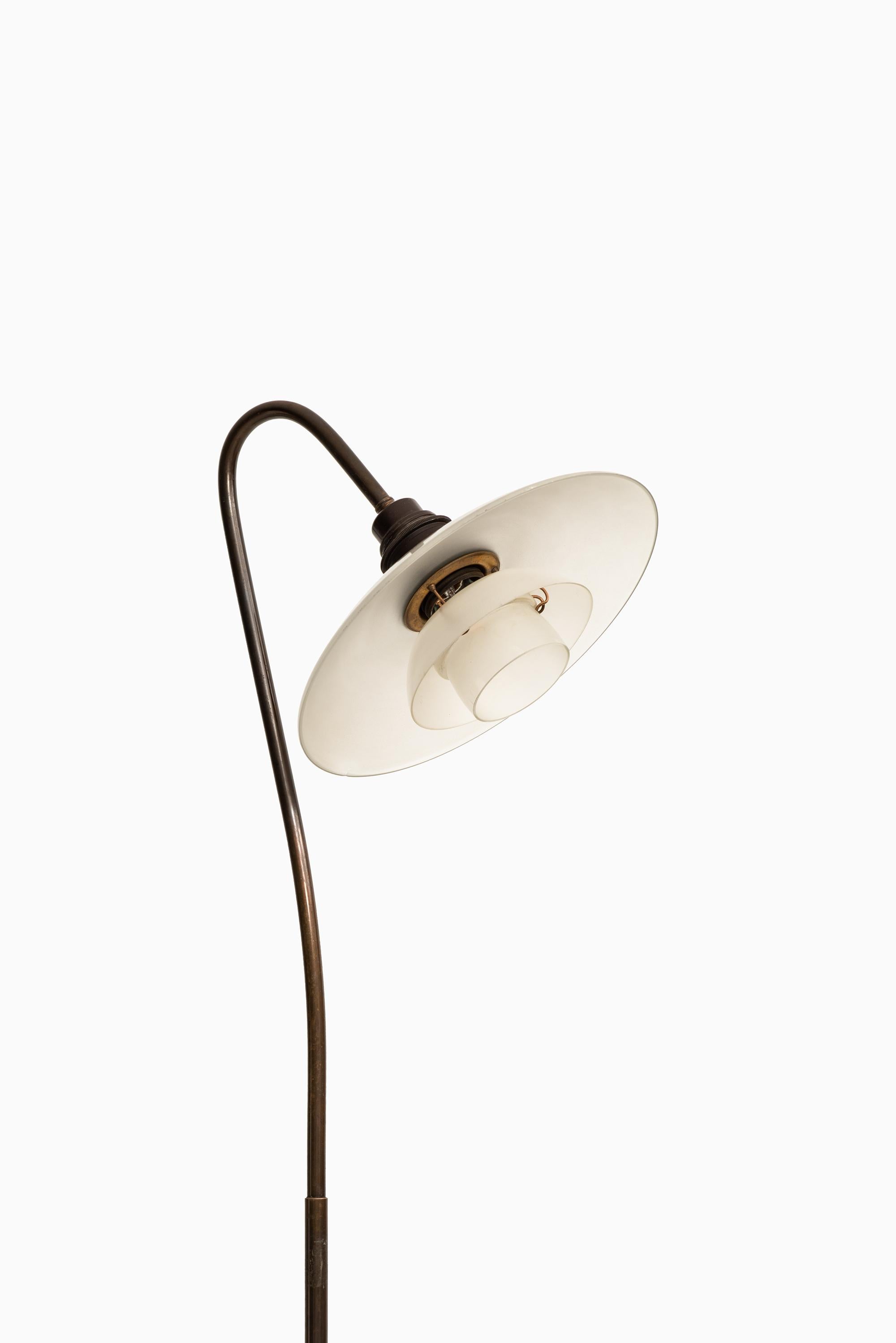Brass Poul Henningsen Floor Lamp Model Syvtallet by Louis Poulsen in Denmark For Sale