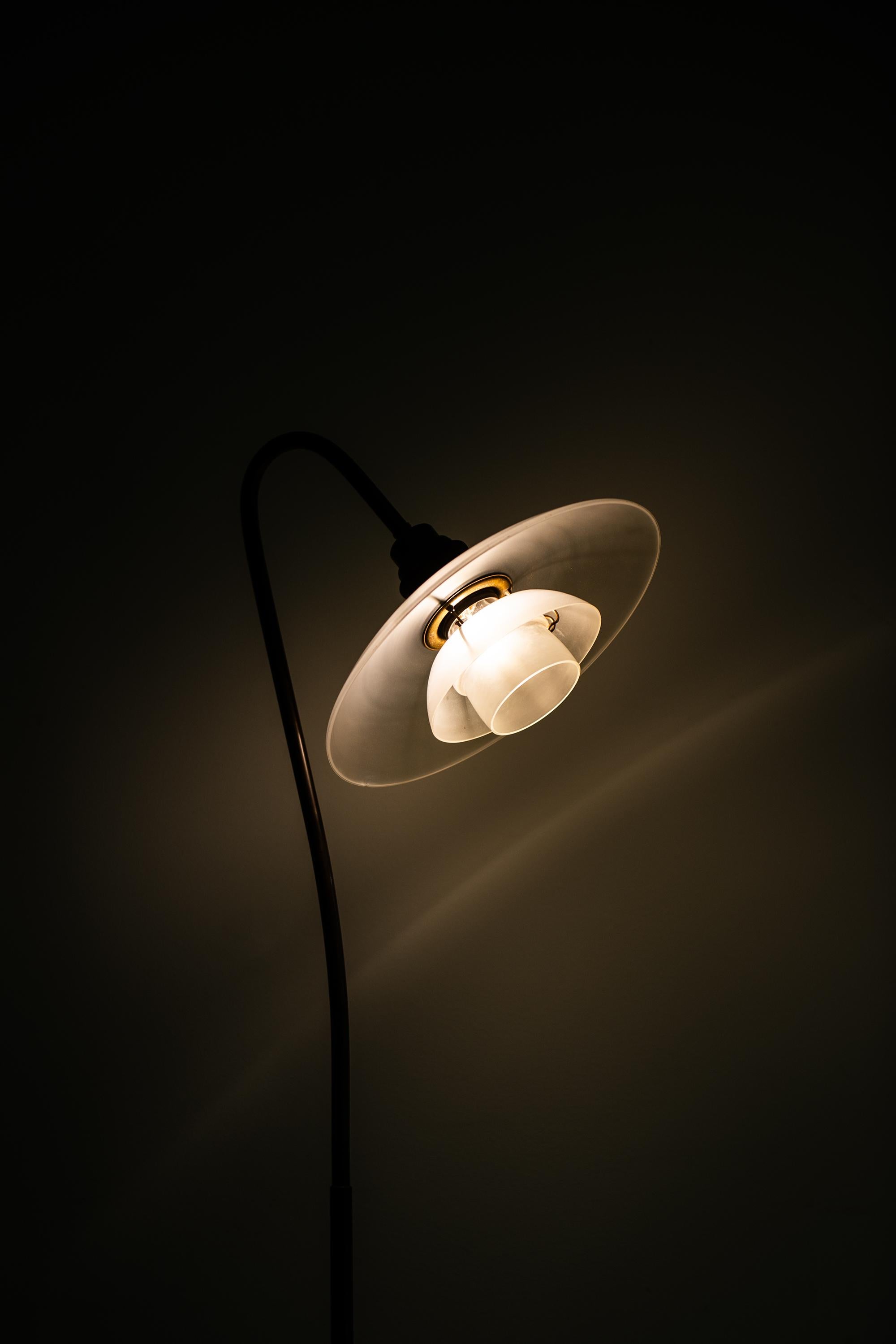 Poul Henningsen Floor Lamp Model Syvtallet by Louis Poulsen in Denmark For Sale 1