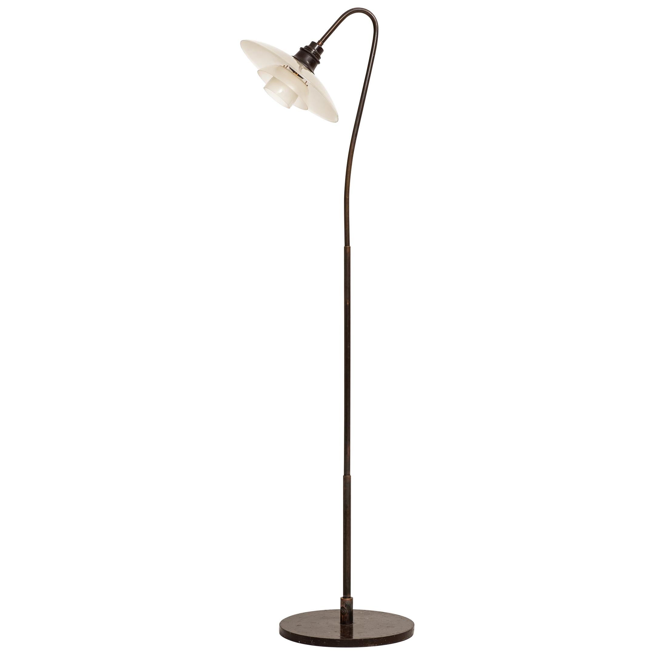 Poul Henningsen Floor Lamp Model Syvtallet by Louis Poulsen in Denmark For Sale