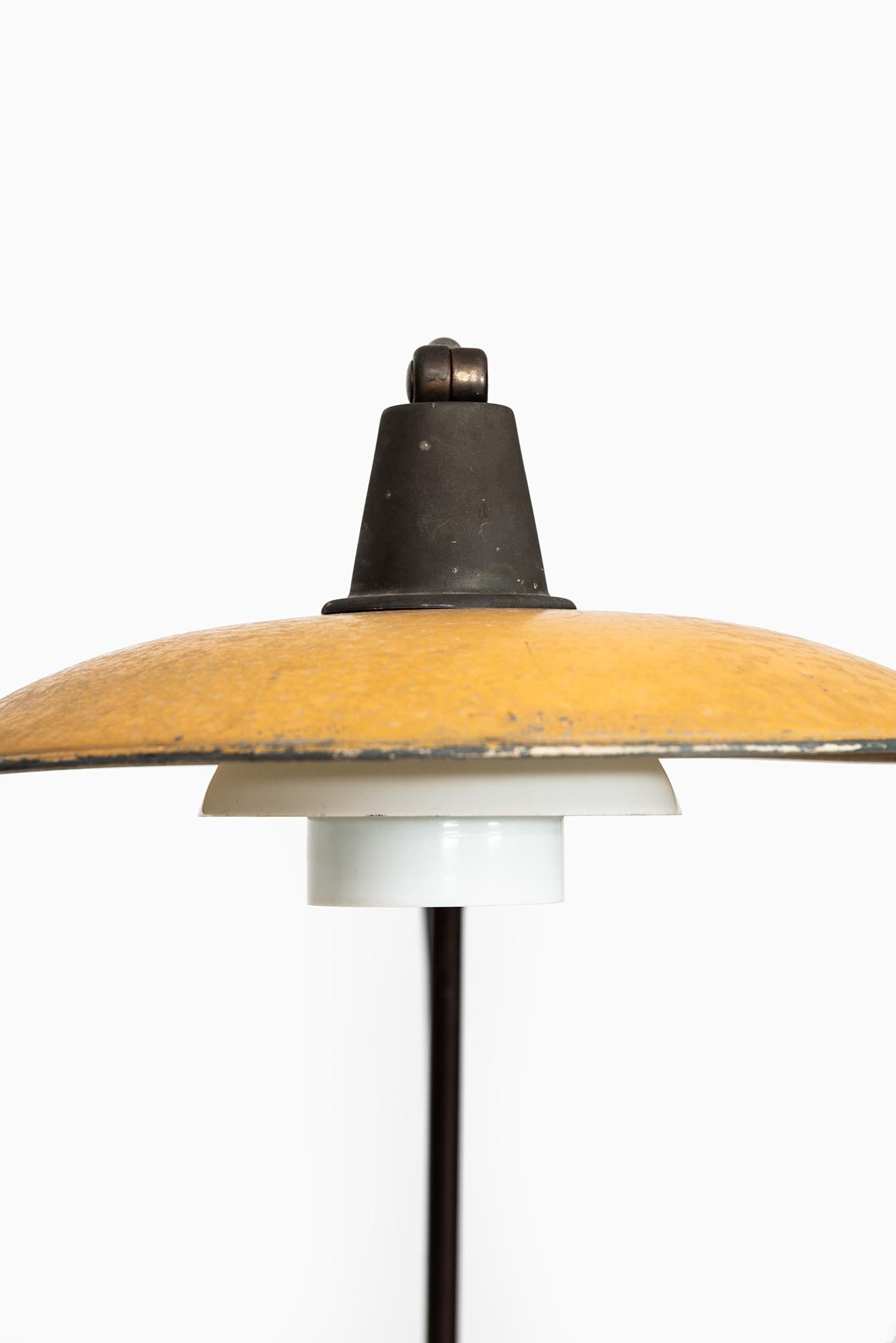 Poul Henningsen Floor Lamp PH-2/2 'Water Pump' by Louis Poulsen in Denmark 3