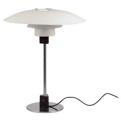 Poul Henningsen for Louis Poulsen, 4/3 table lamp with white metal shades.