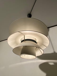 Poul Henningsen