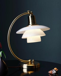 Poul Henningsen LE Table Lamp Model PH 2/2 'Luna' by Louis Poulsen