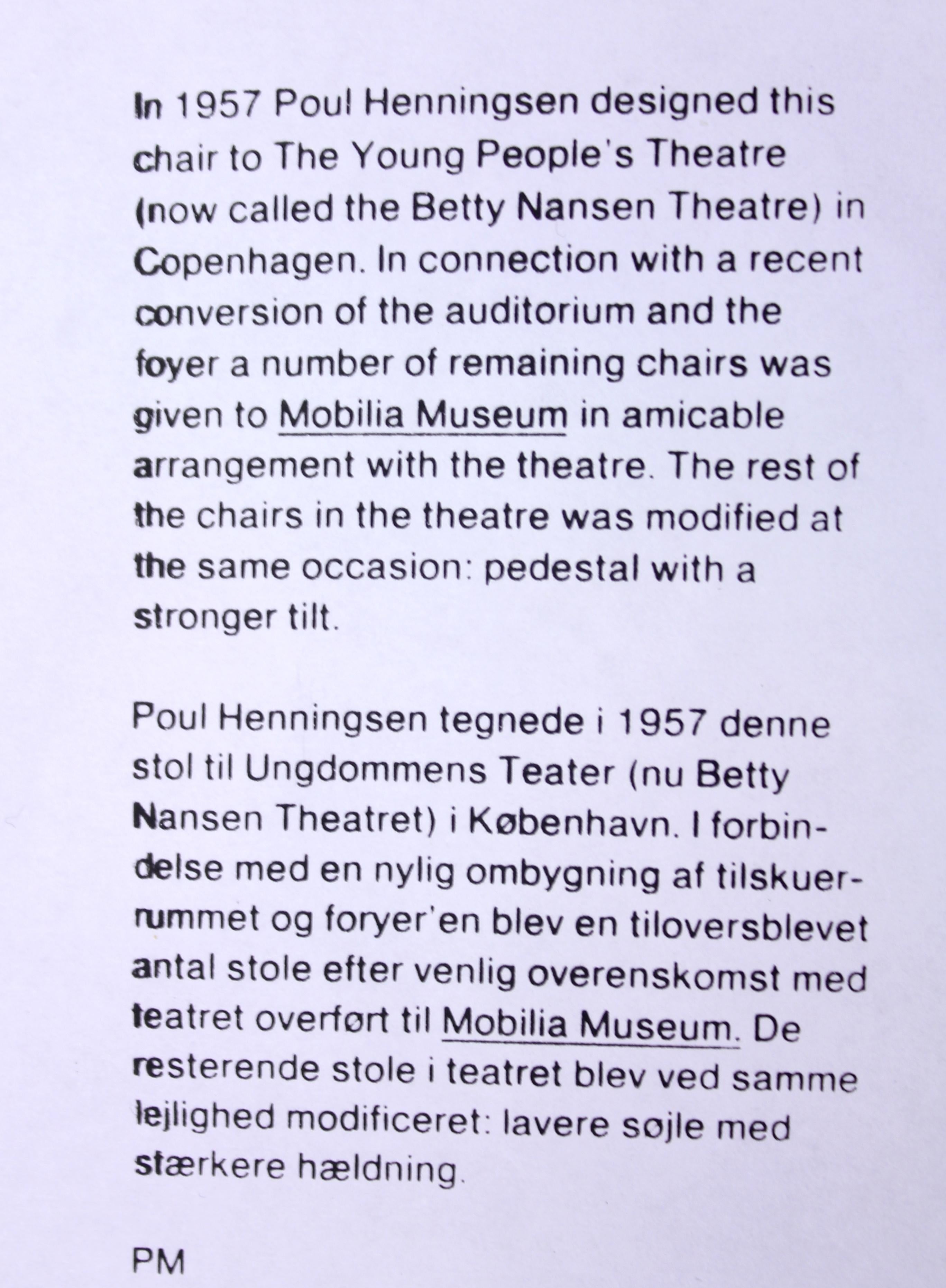 Poul Henningsen, Paar klappbare Theaterstühle für das Betty Nansen Theater, 1 im Angebot 11