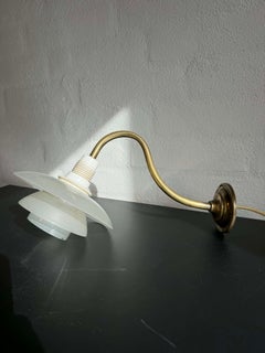 Poul Henningsen PH 1/1 Wall Lamp in White Bakelite and Frosted Glass