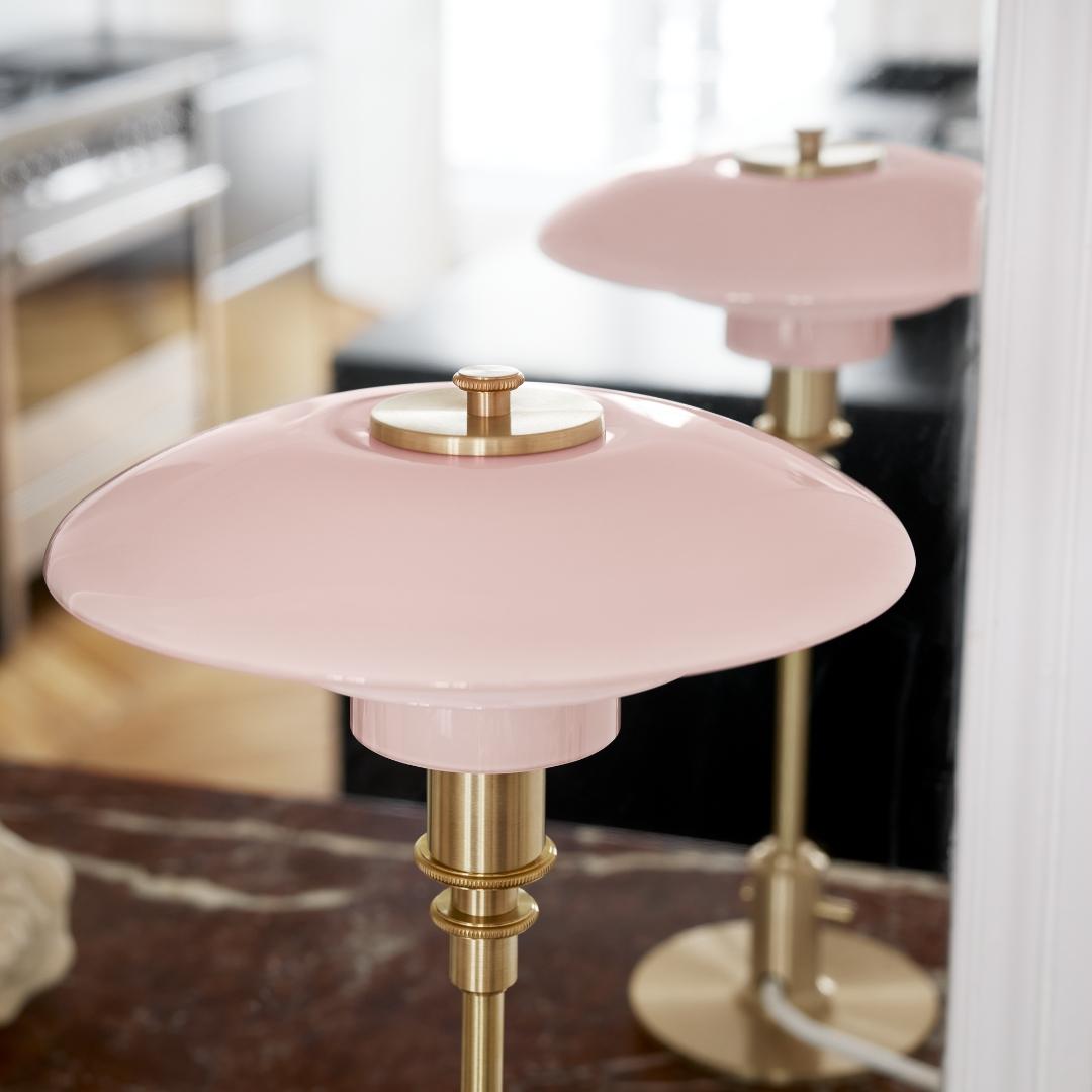 Poul Henningsen 'PH 2/1' Brass & Glass Table Lamp in Pale Rose for Louis Poulsen For Sale 1