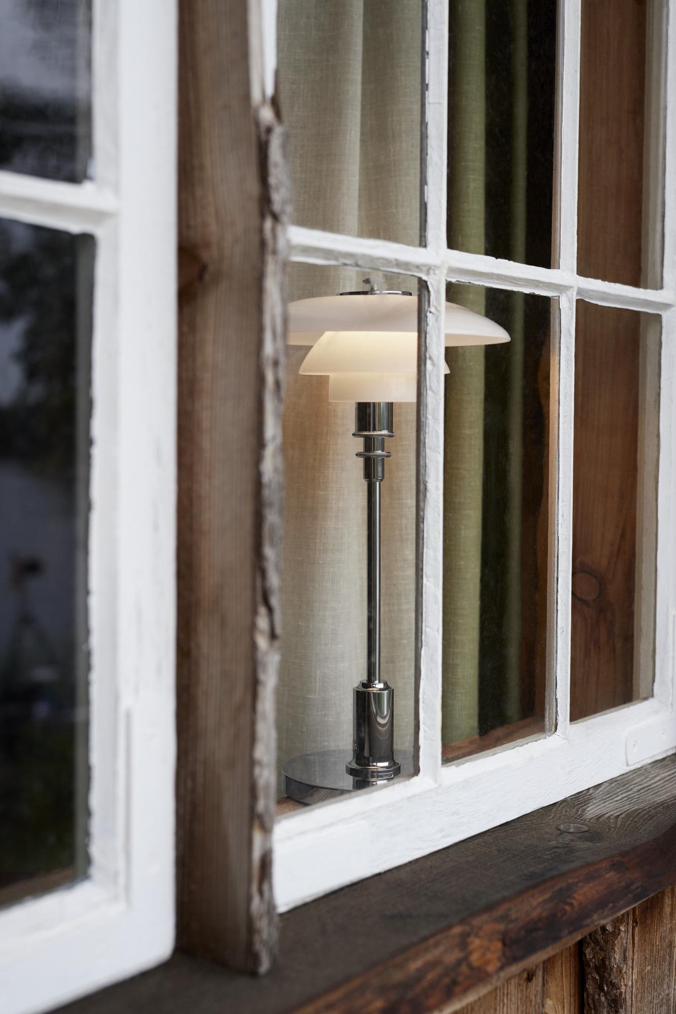 Scandinave moderne Lampe de bureau en verre portable PH 2/1 de Poul Henningsen pour Louis Poulsen en chrome en vente