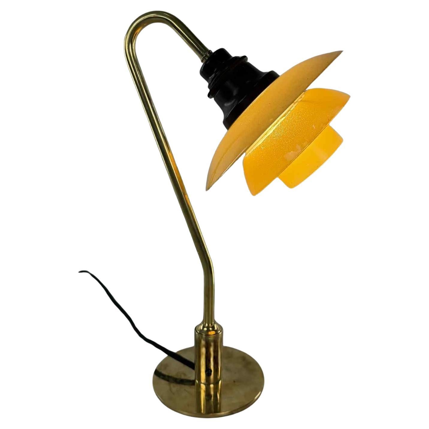 Poul Henningsen PH 2/2 “Snowdrop” Table Lamp – 1930s