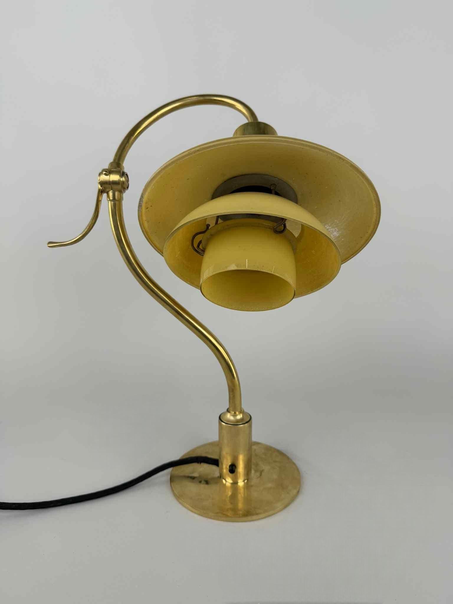 Poul Henningsen PH 2/2 “The Question Mark” Table Lamp – 1930s In Good Condition For Sale In Egå, DK
